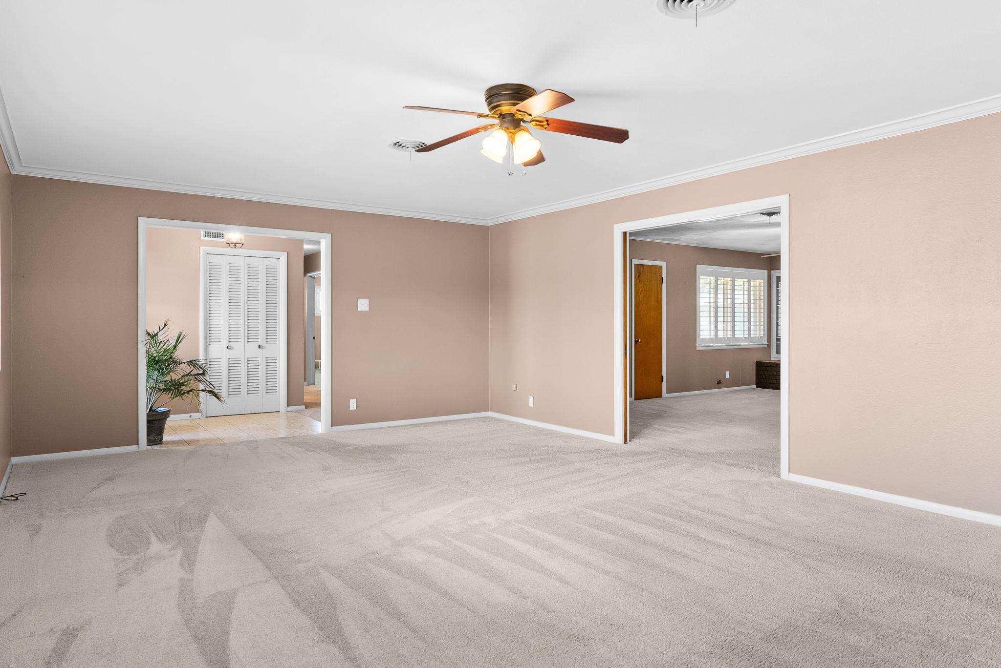 708 W North Ave, Lampasas, TX 76550
