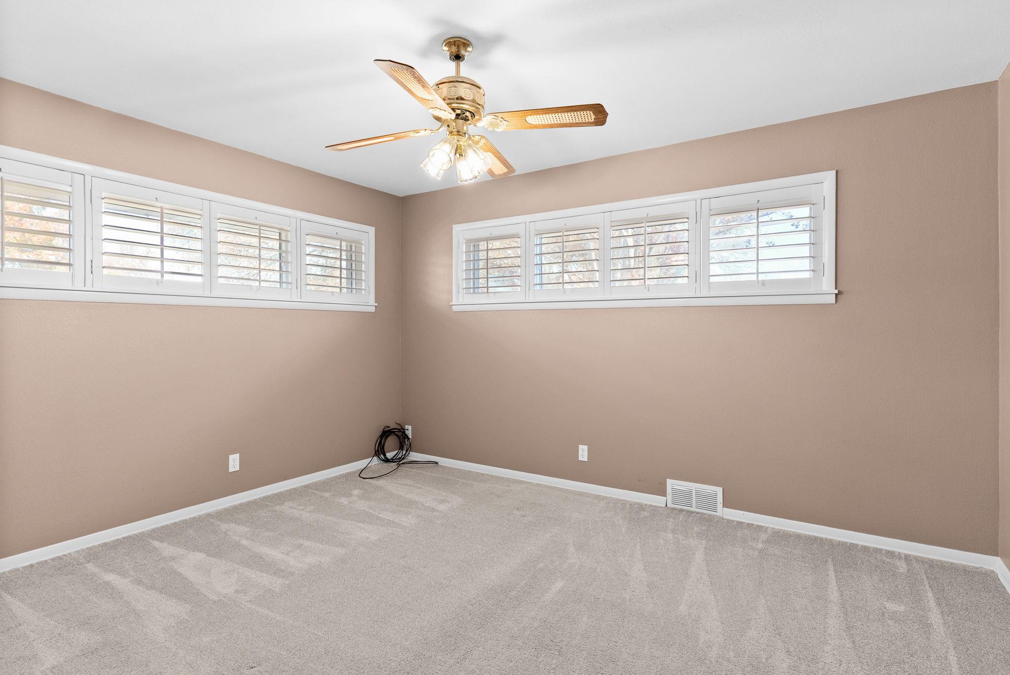 708 W North Ave, Lampasas, TX 76550