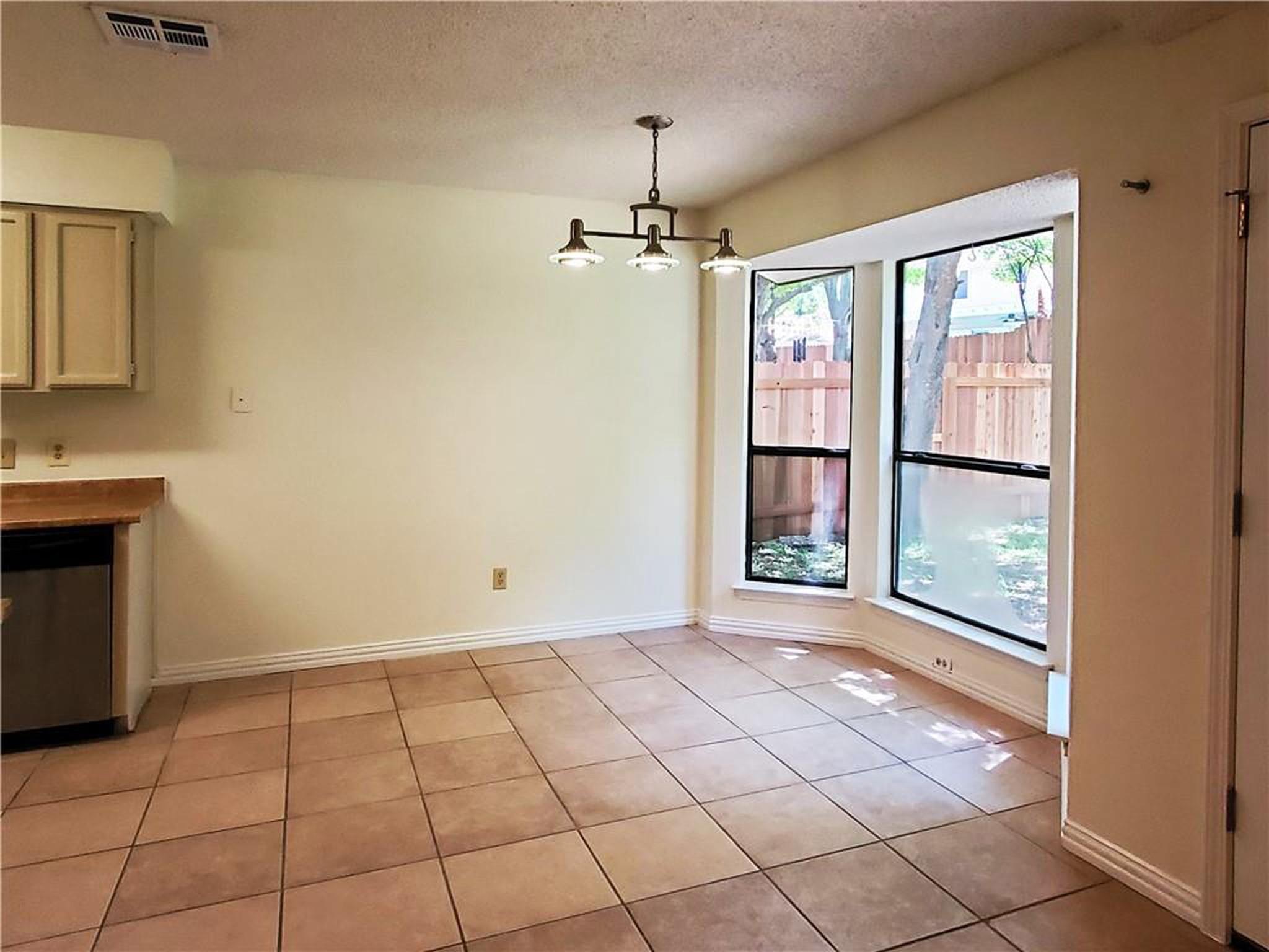 1919 Klattenhoff Dr, Austin, TX 78728
