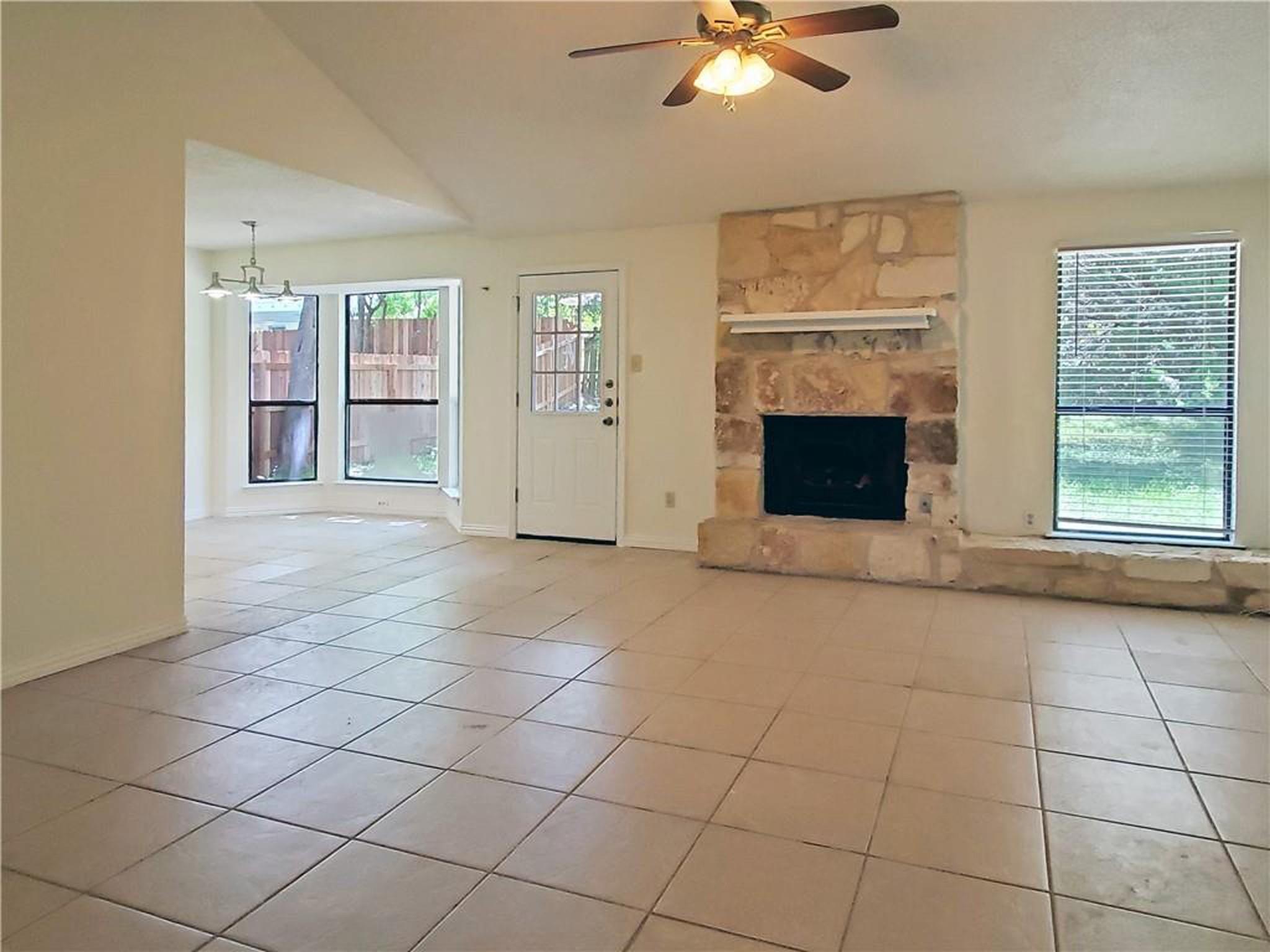 1919 Klattenhoff Dr, Austin, TX 78728