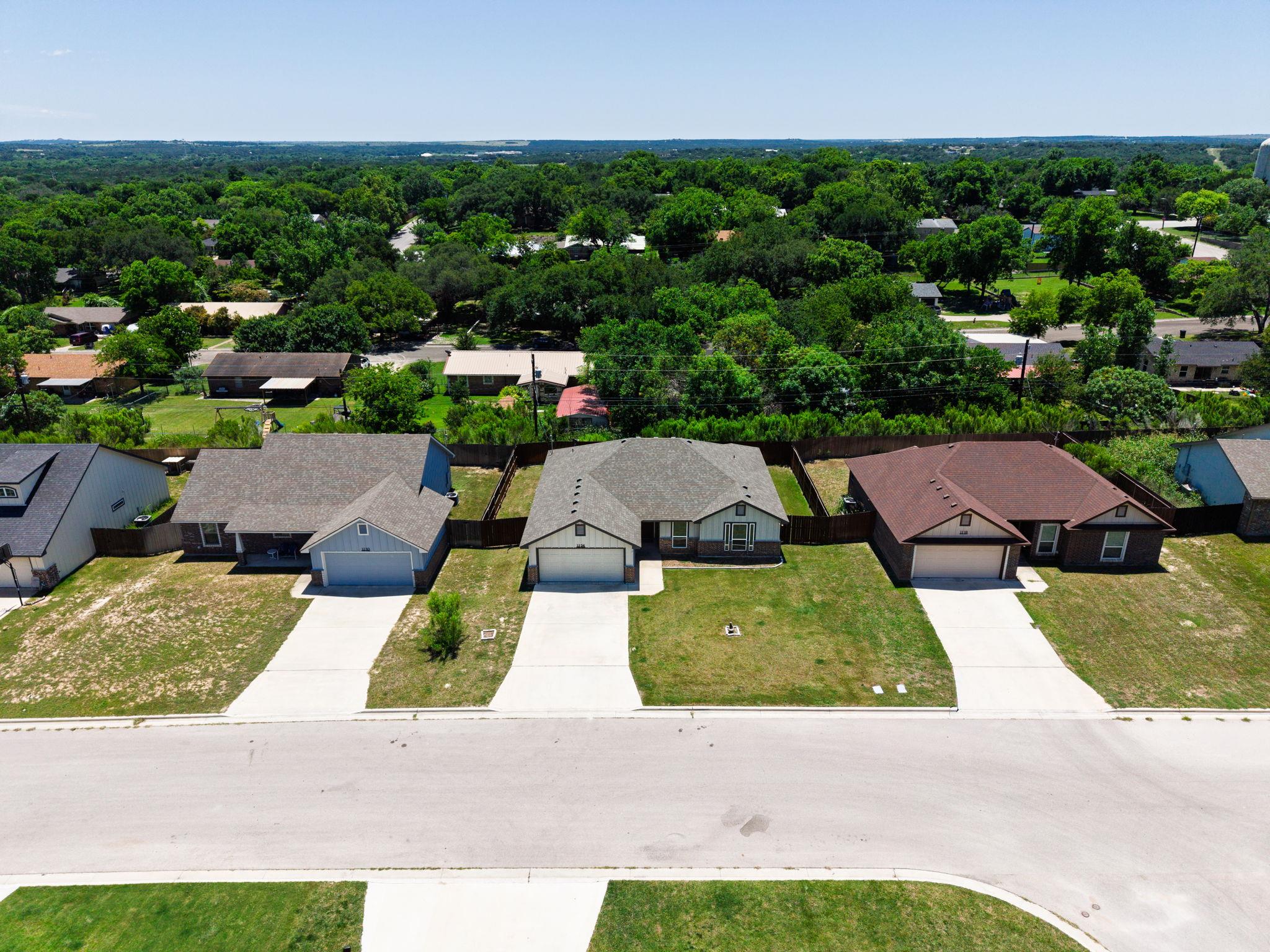 1124 Limestone Dr, Lampasas, TX 76550