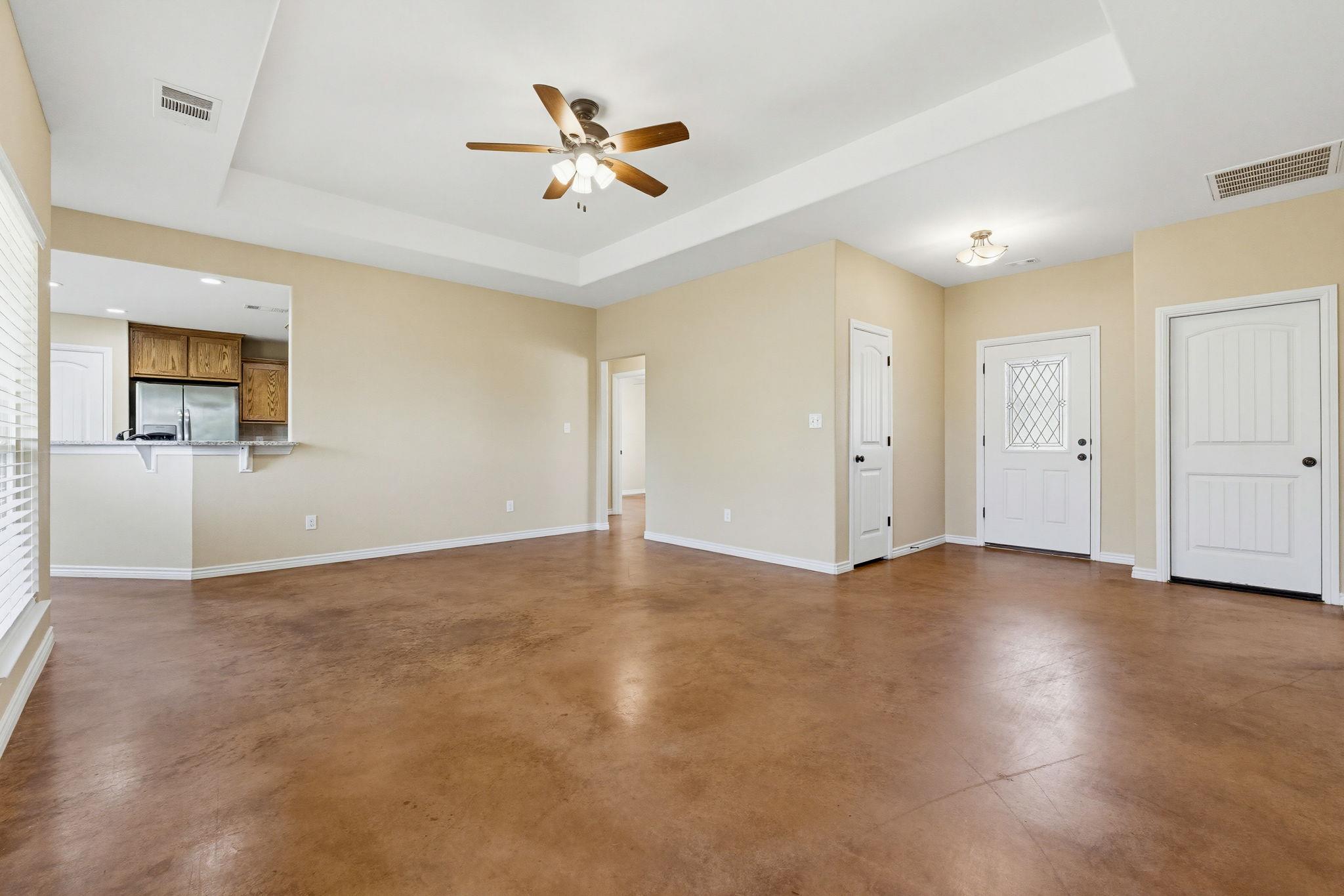 1124 Limestone Dr, Lampasas, TX 76550