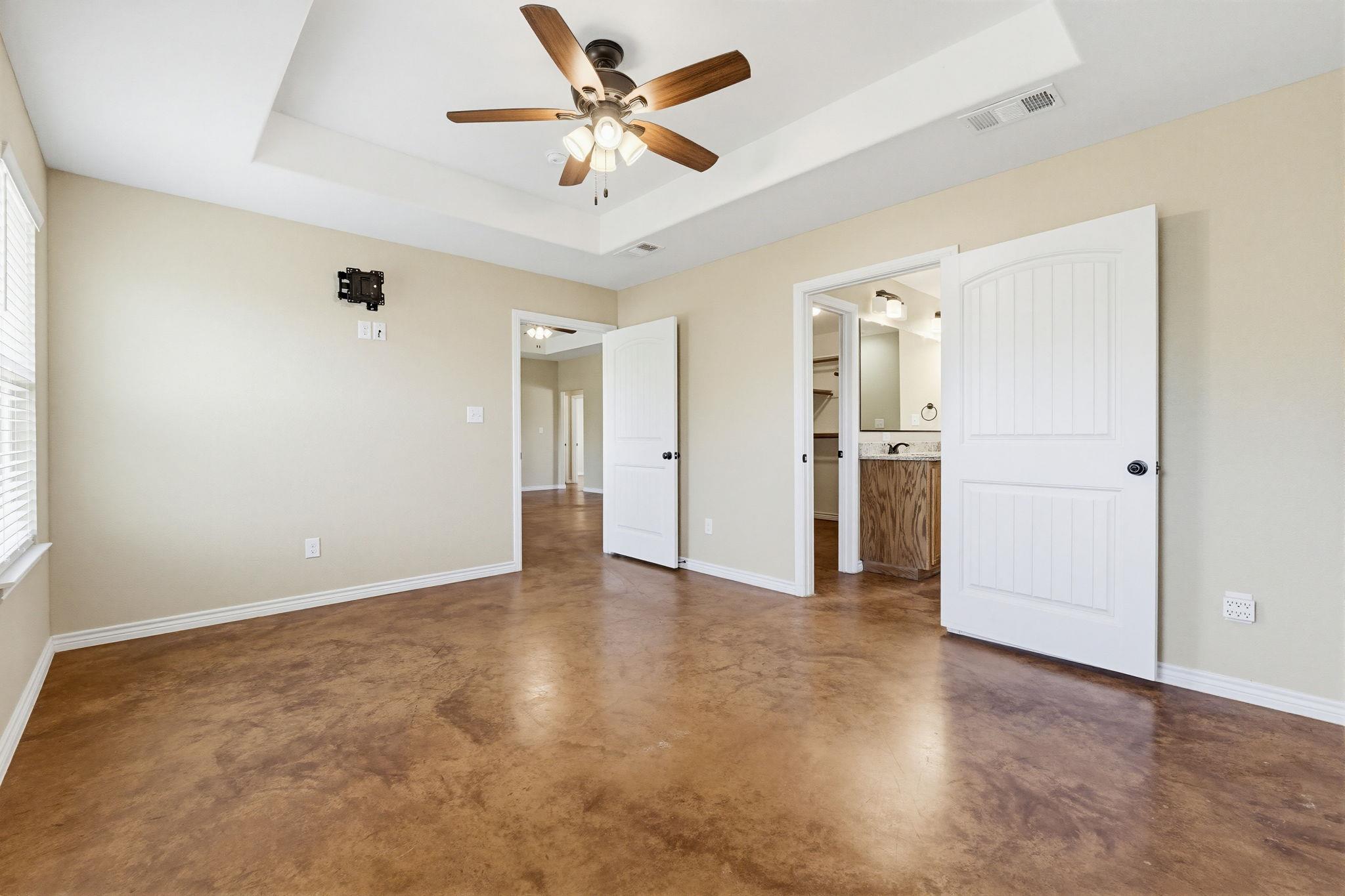1124 Limestone Dr, Lampasas, TX 76550