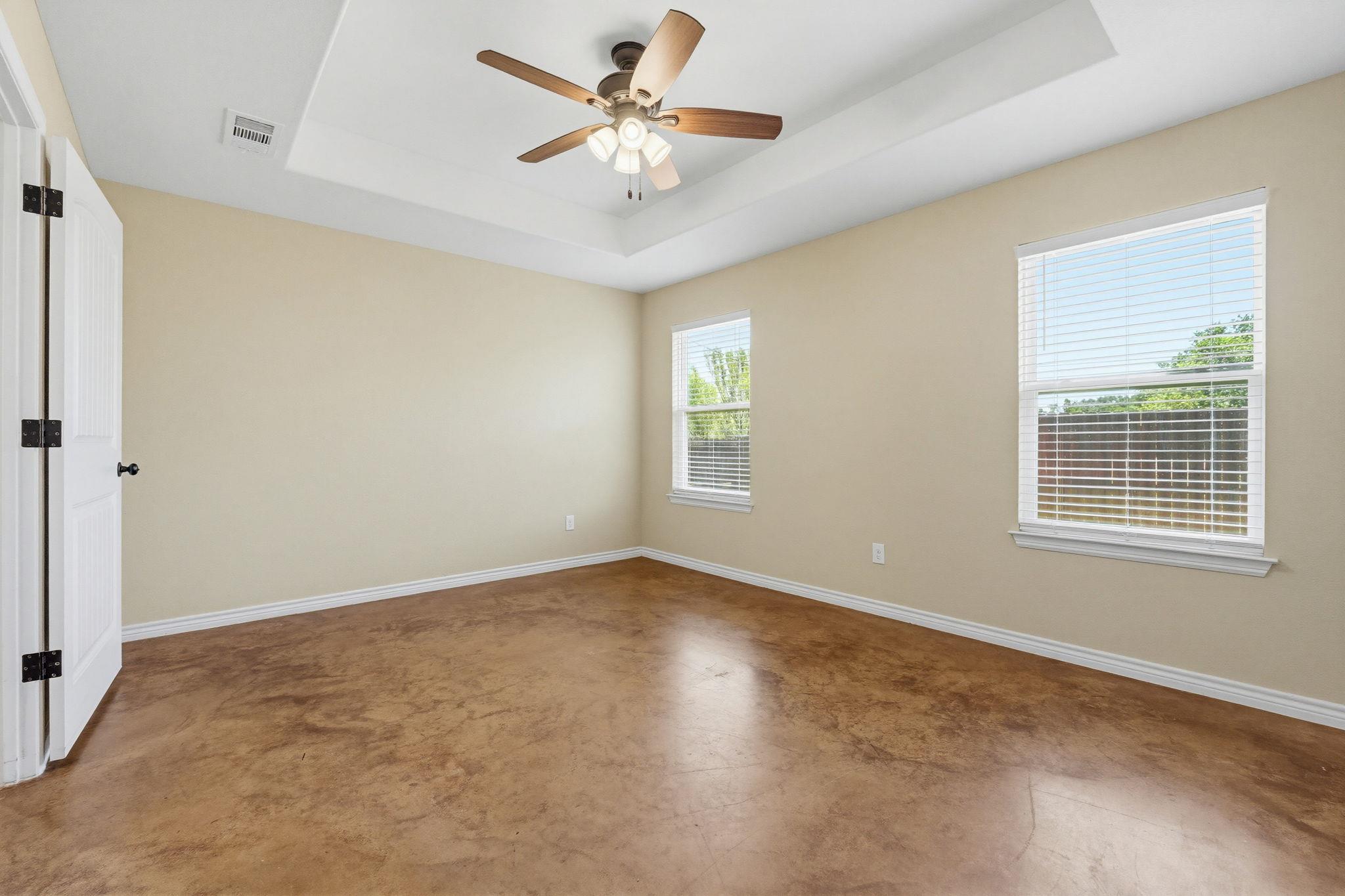 1124 Limestone Dr, Lampasas, TX 76550