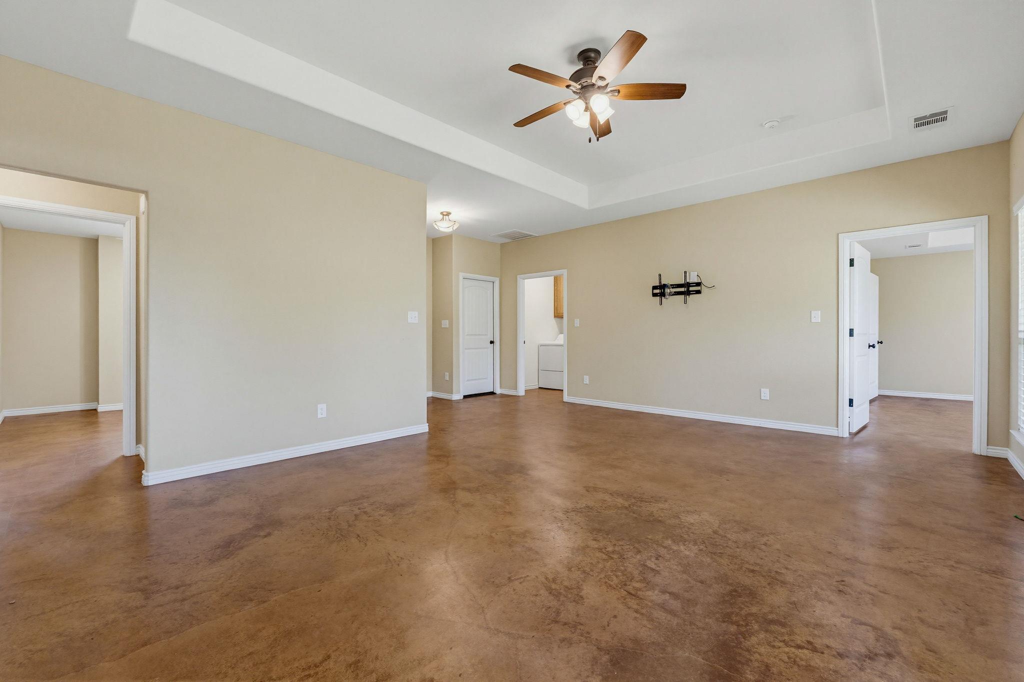 1124 Limestone Dr, Lampasas, TX 76550
