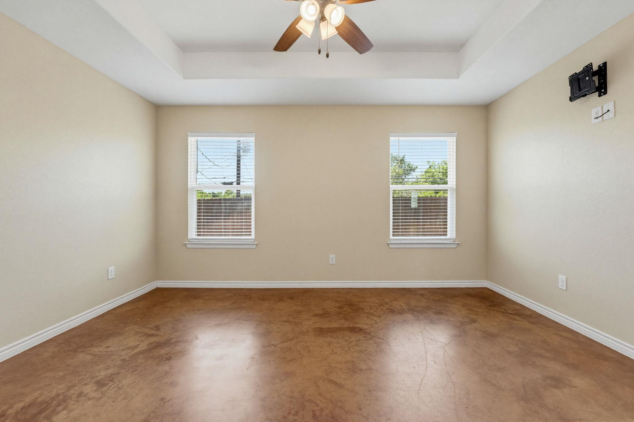 1124 Limestone Dr, Lampasas, TX 76550