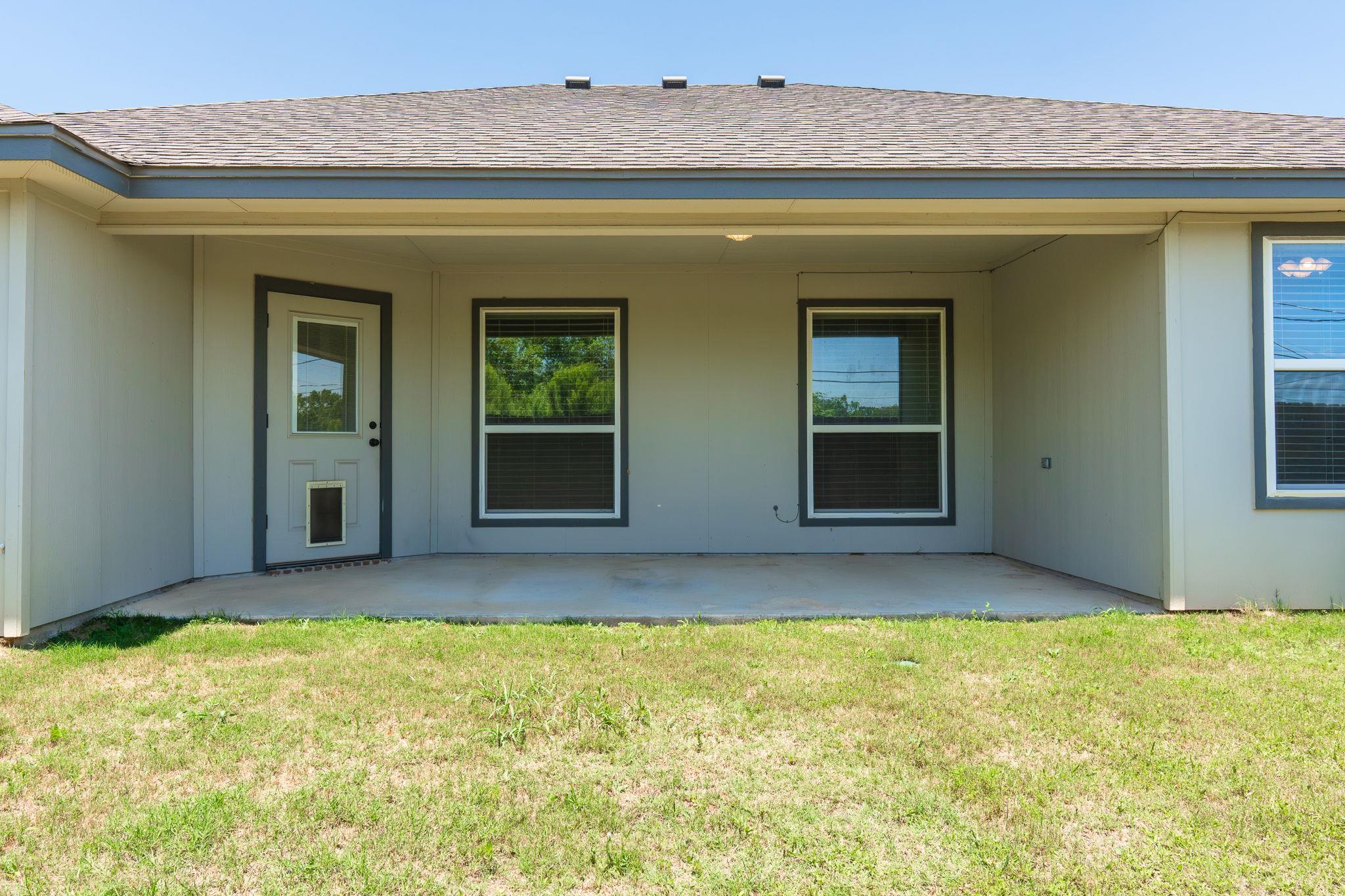 1124 Limestone Dr, Lampasas, TX 76550