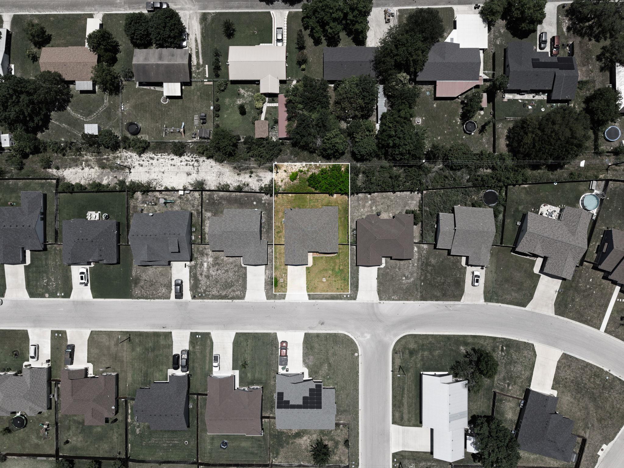 1124 Limestone Dr, Lampasas, TX 76550