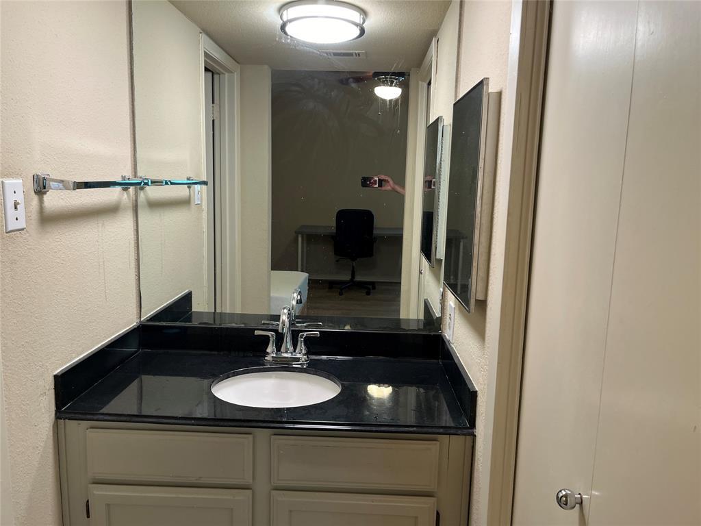 2311 Nueces St # 301, Austin, TX 78705