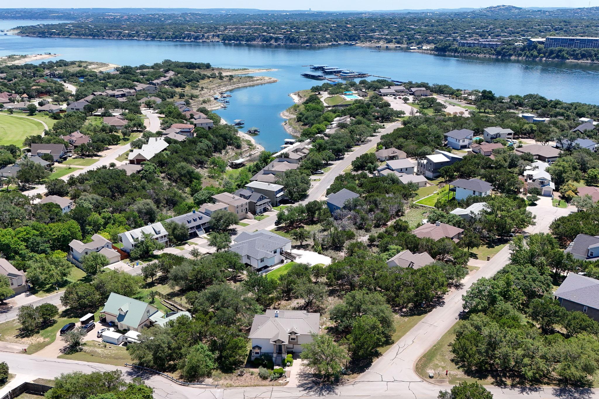 501 Lakeland Cir, Lago Vista, TX 78645
