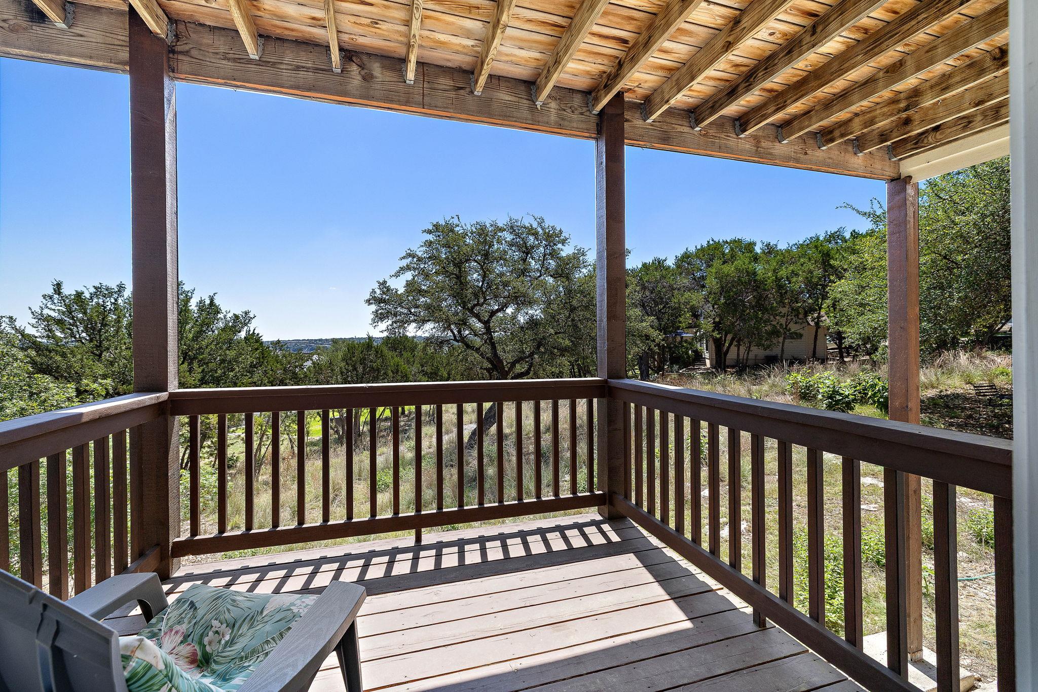 501 Lakeland Cir, Lago Vista, TX 78645