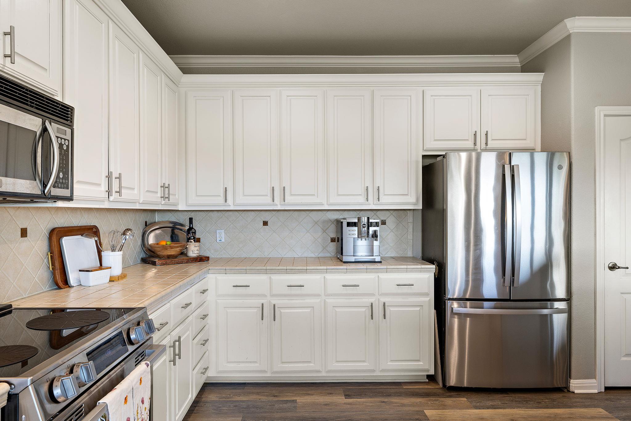 501 Lakeland Cir, Lago Vista, TX 78645