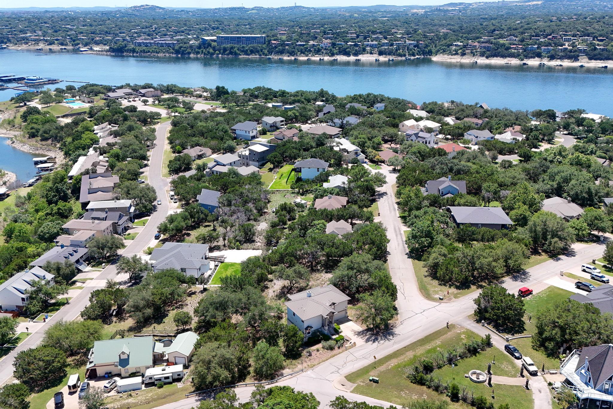 501 Lakeland Cir, Lago Vista, TX 78645