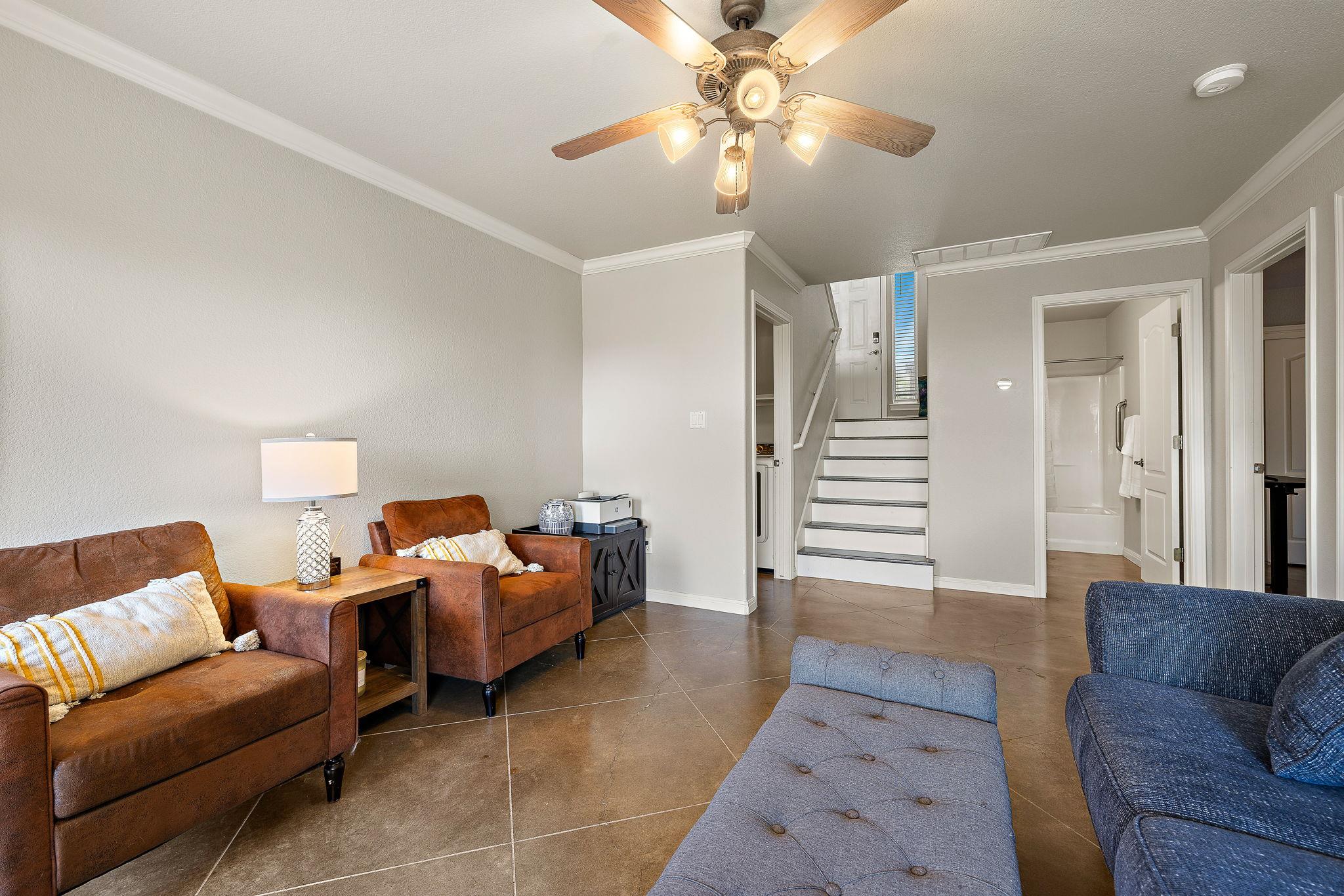 501 Lakeland Cir, Lago Vista, TX 78645