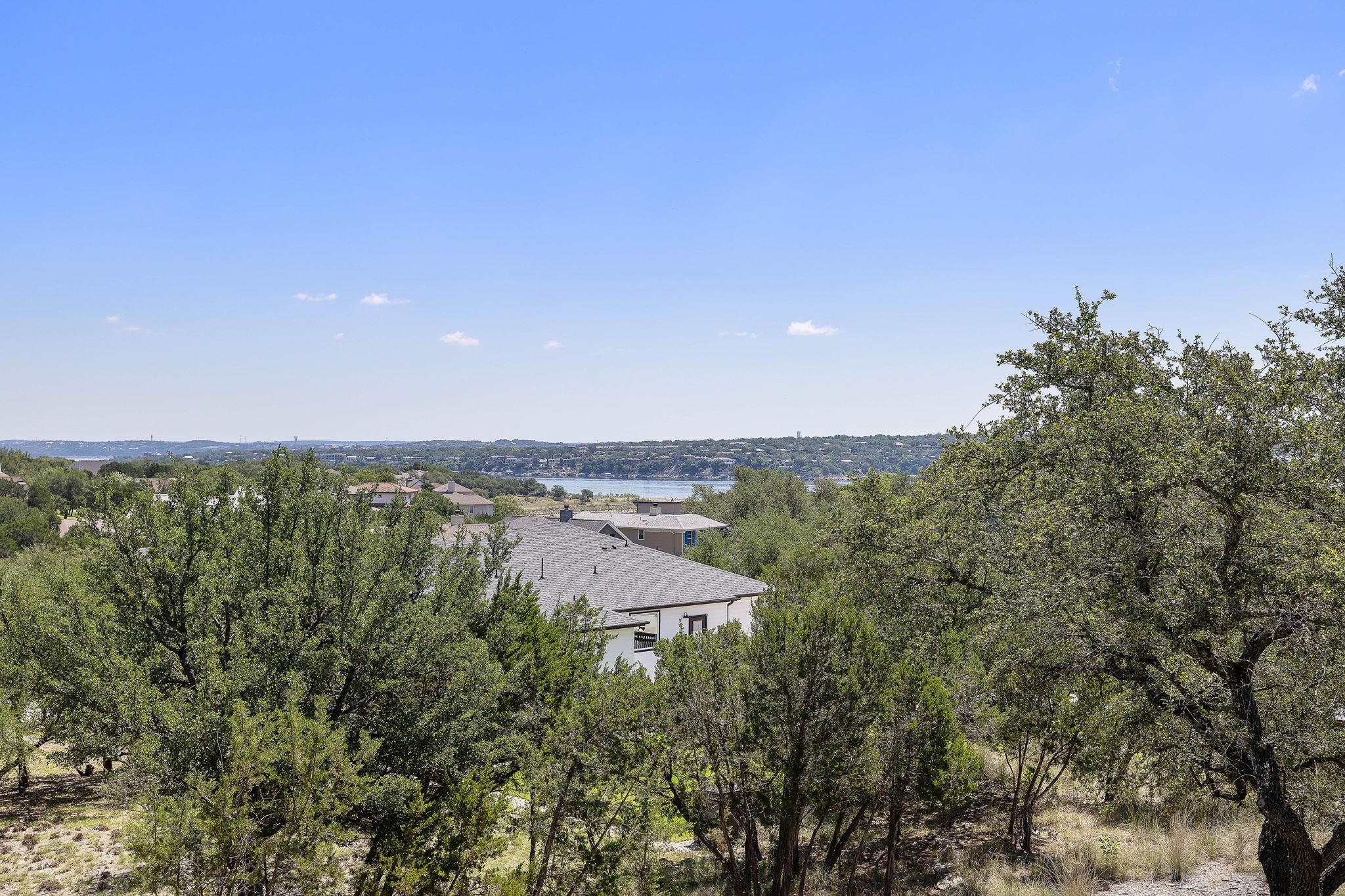 501 Lakeland Cir, Lago Vista, TX 78645