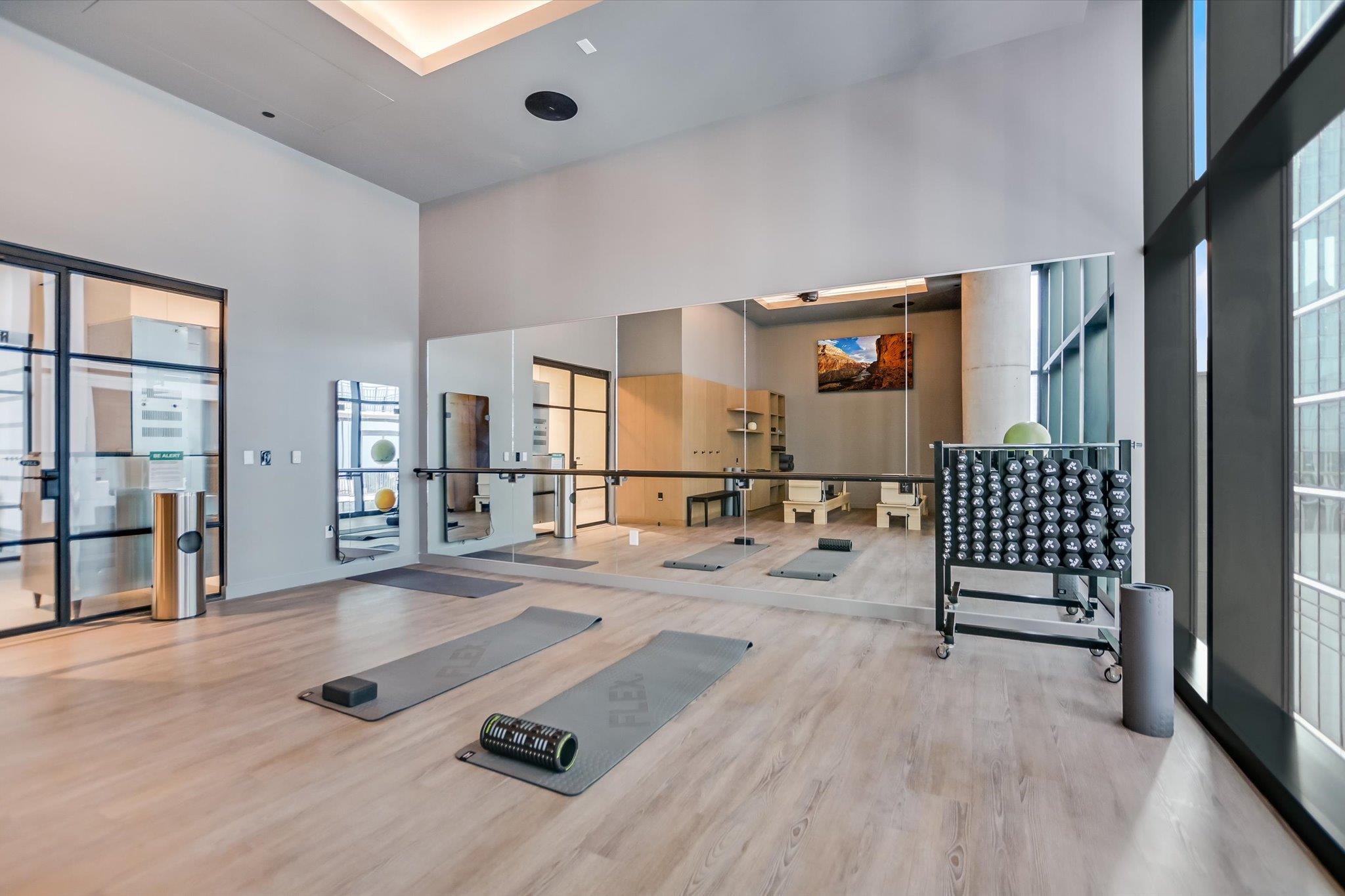 610 Davis St # 4204, Austin, TX 78701