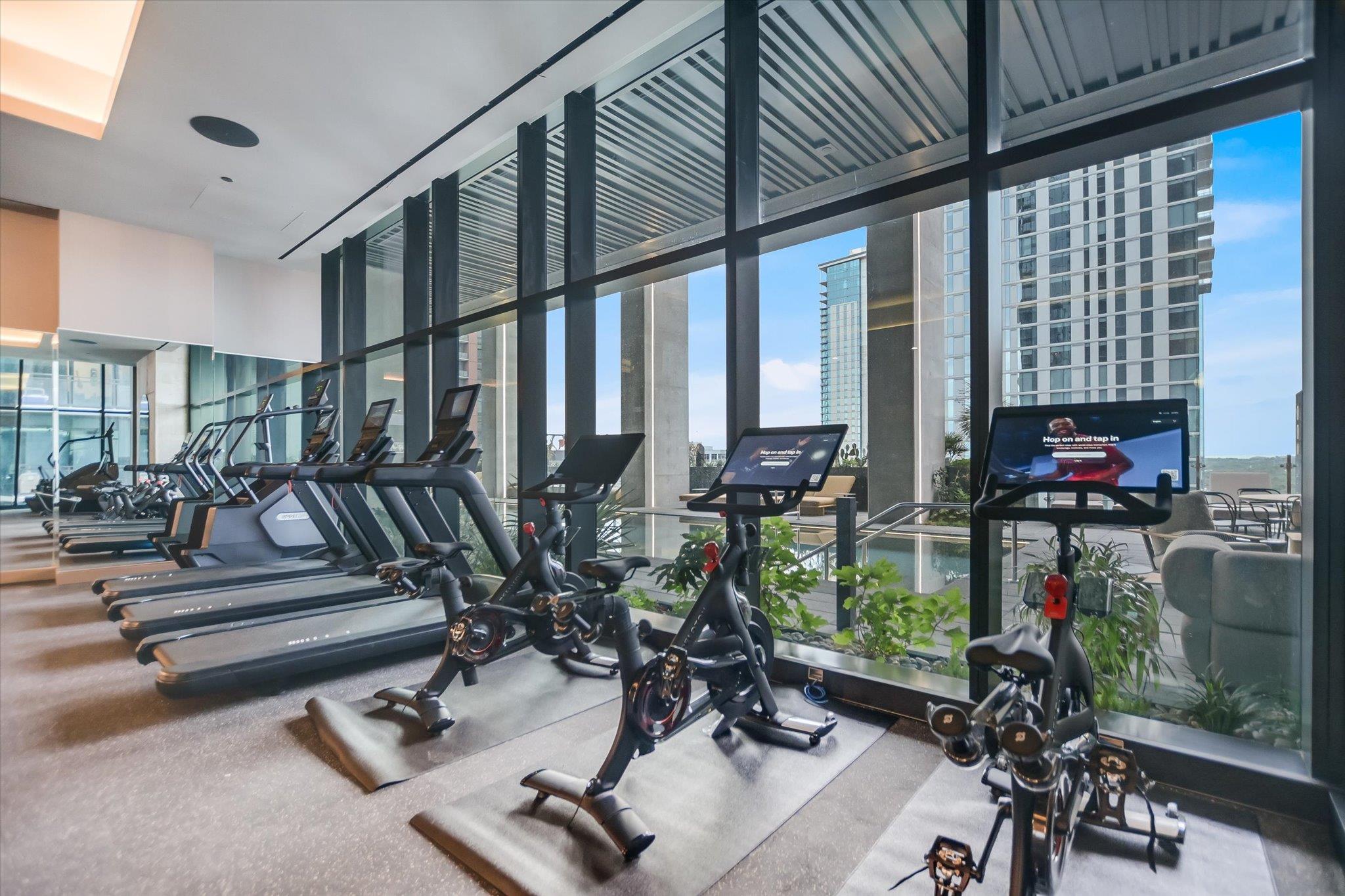 610 Davis St # 4204, Austin, TX 78701