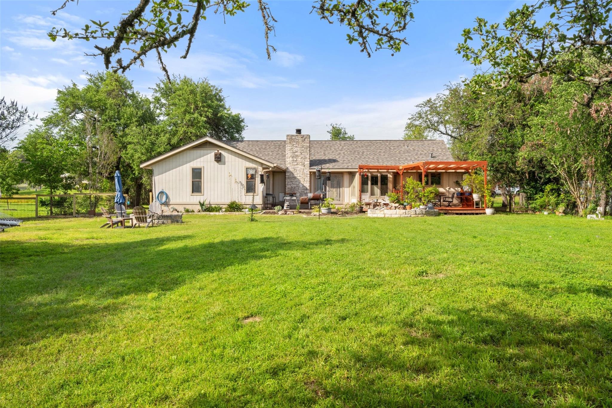 9905 Murmuring Creek Dr, Austin, TX 78736