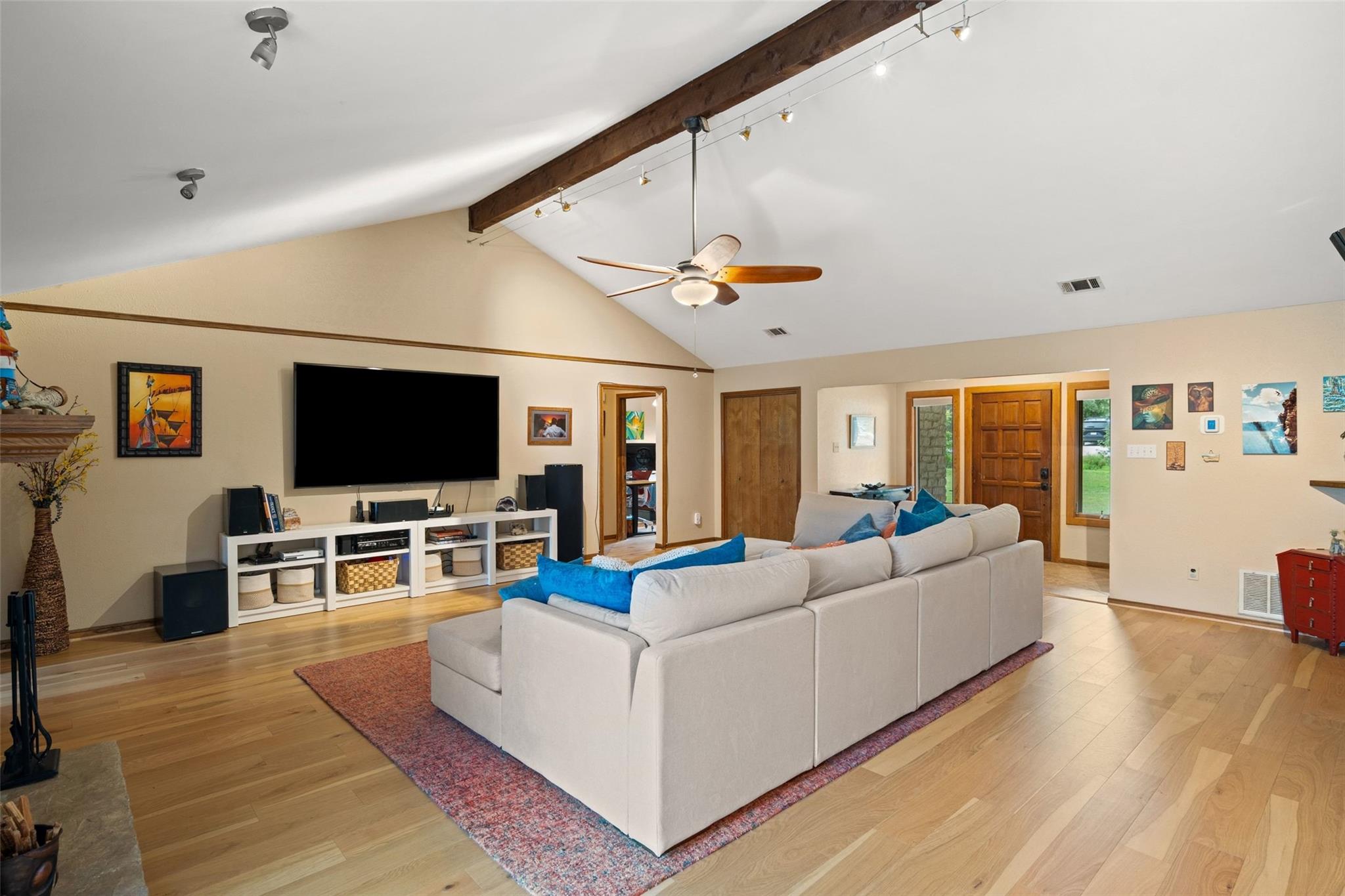 9905 Murmuring Creek Dr, Austin, TX 78736