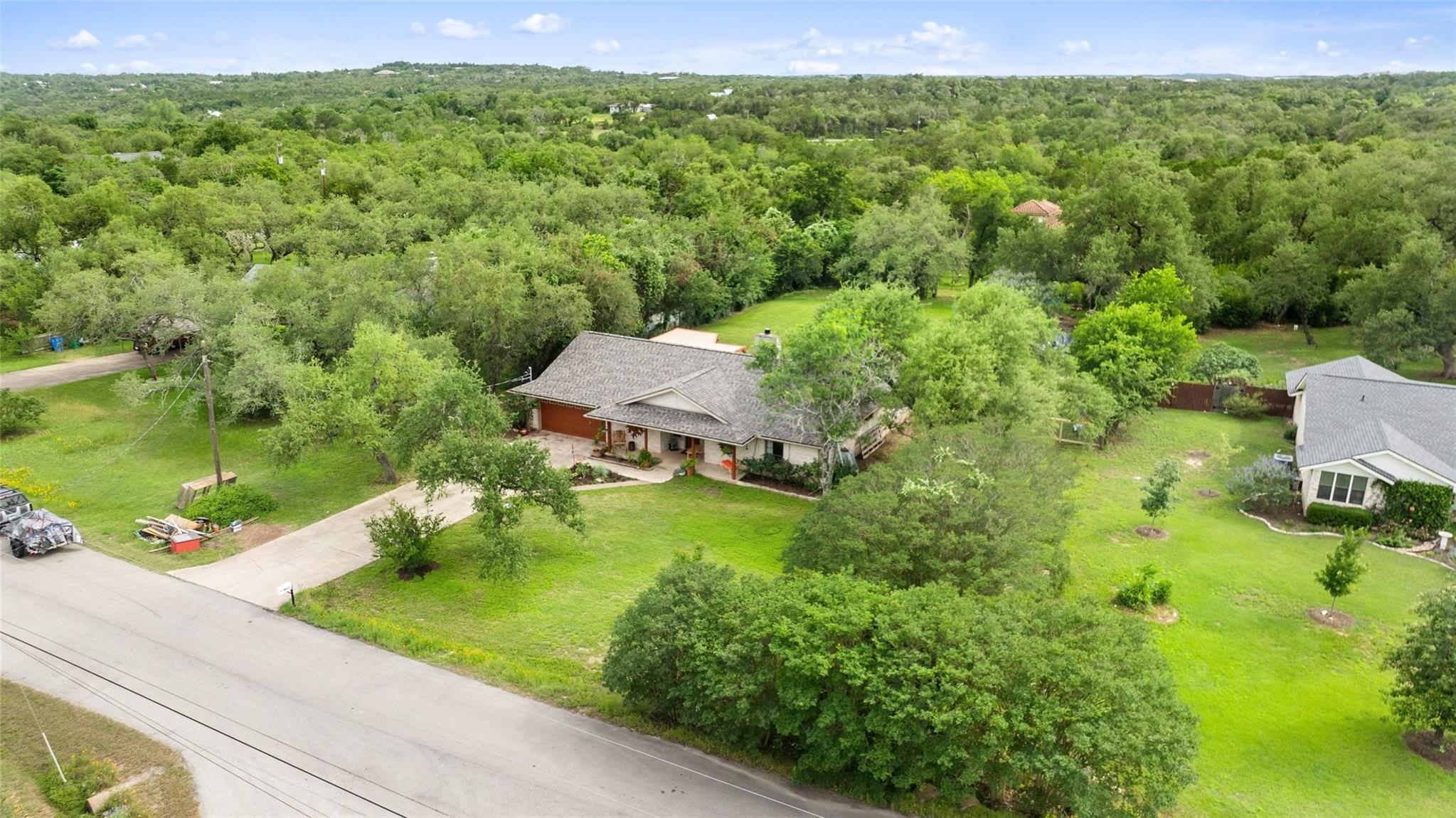 9905 Murmuring Creek Dr, Austin, TX 78736