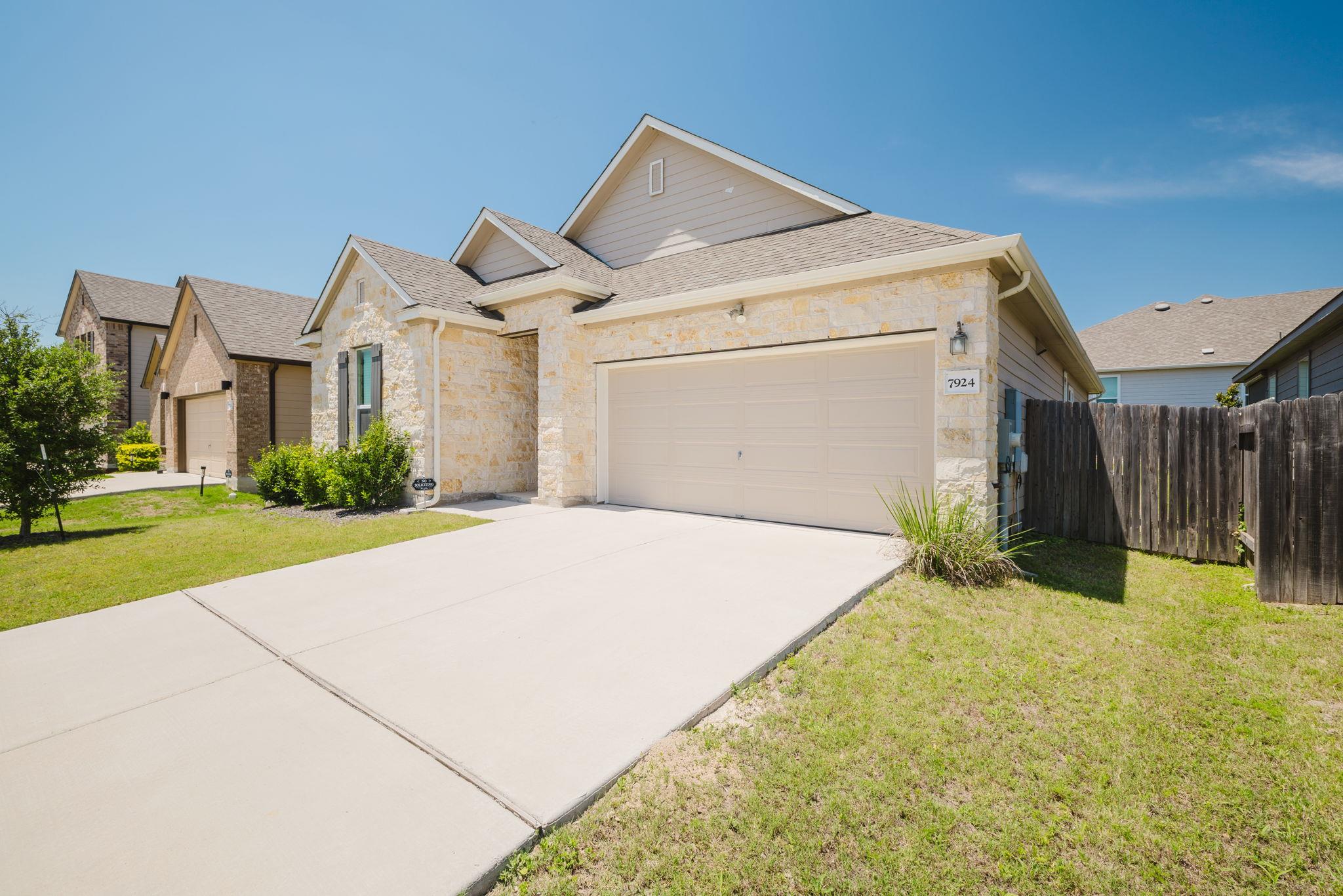 7924 Crystalbrook W, Austin, TX 78724