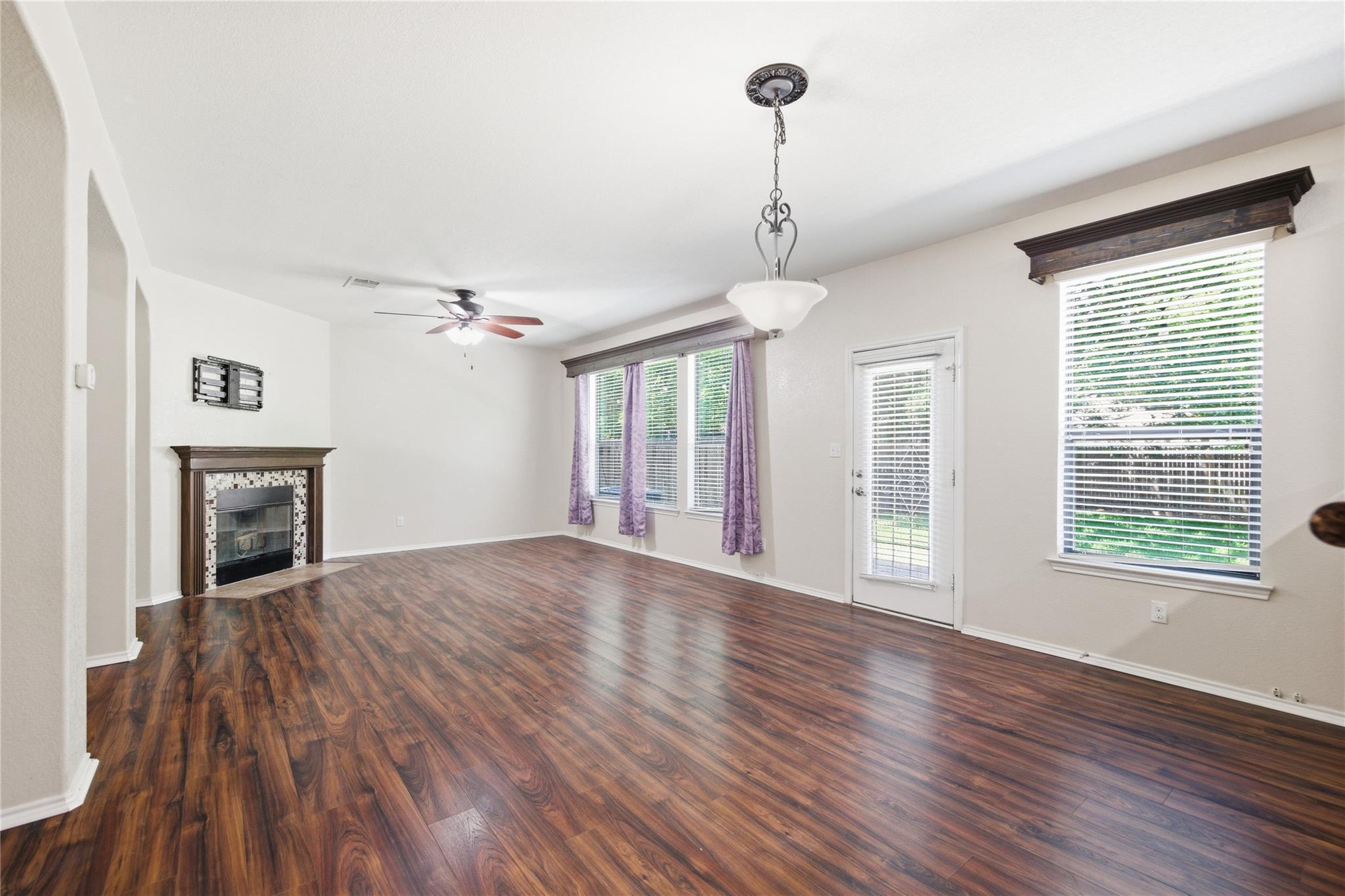 515 Clover Flat Rd, Cedar Park, TX 78613