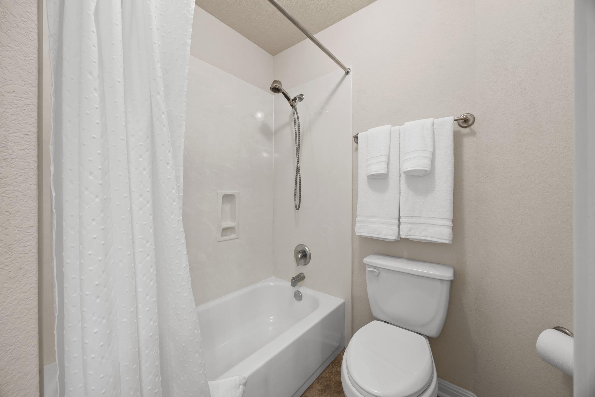 3509 Twin Branch Dr, Andice, TX 78613