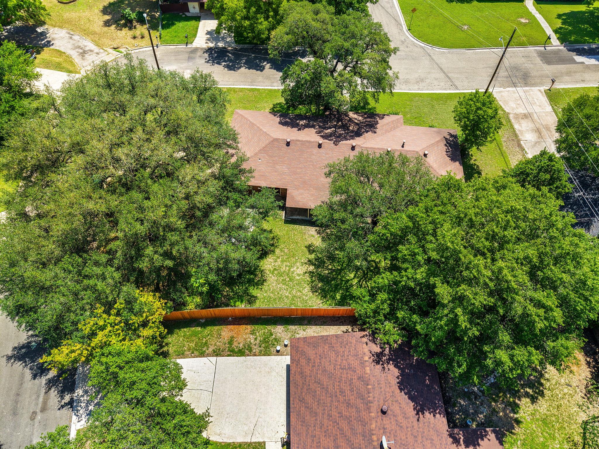 1318 Live Oak Dr, Belton, TX 76513