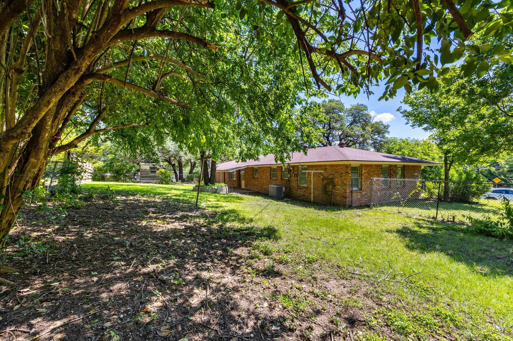 1318 Live Oak Dr, Belton, TX 76513