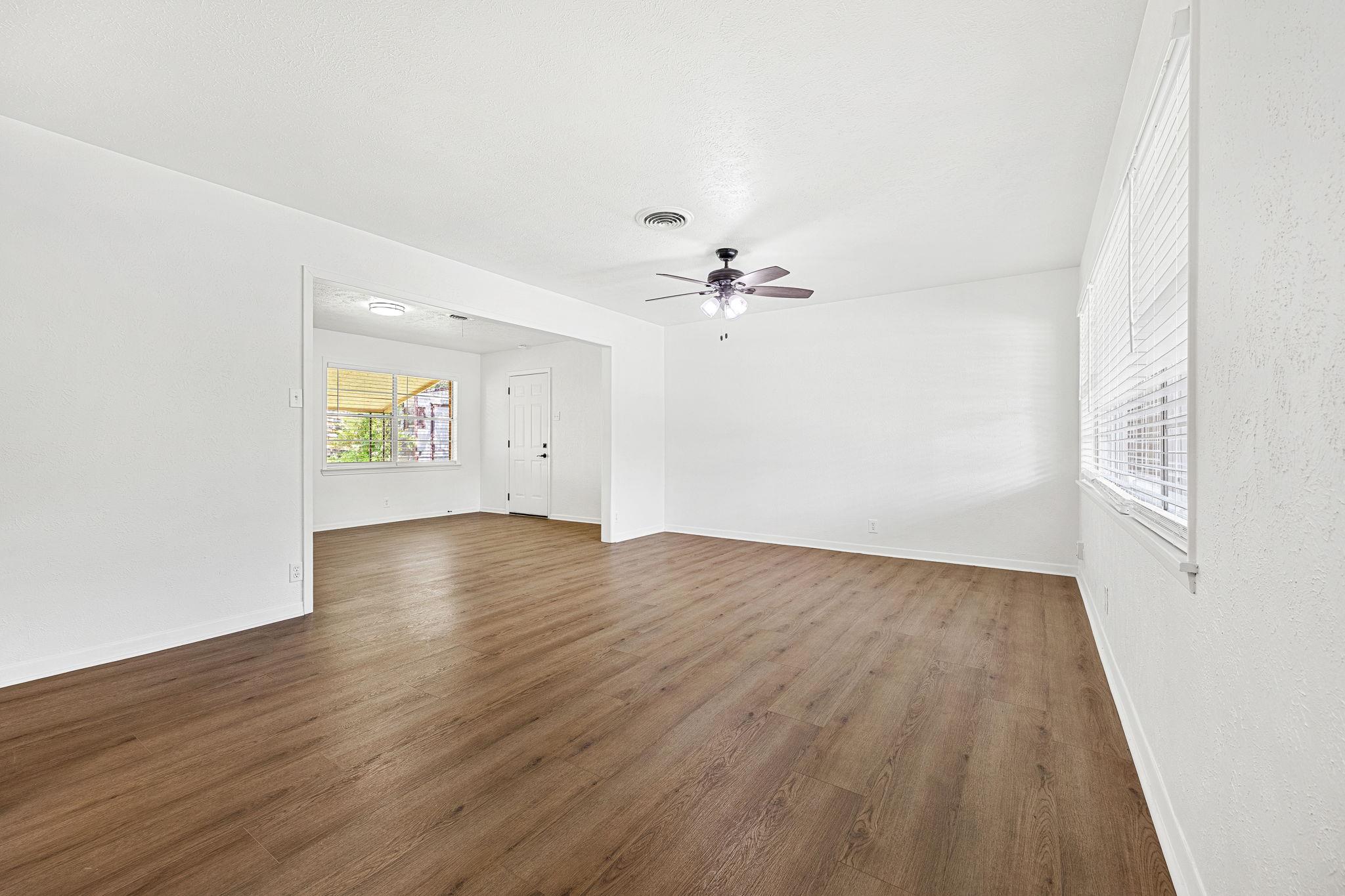 1318 Live Oak Dr, Belton, TX 76513