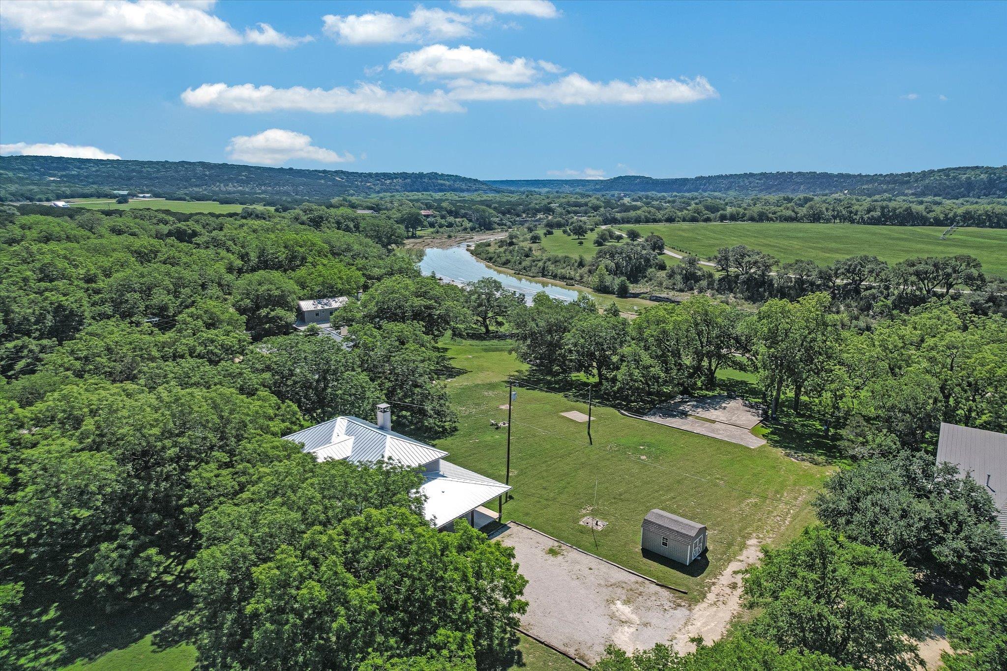2700 Flite Acres Rd, Wimberley, TX 78676