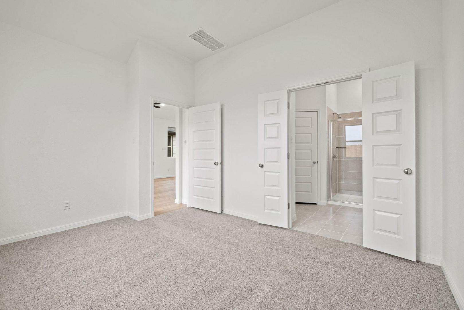 214 Hornet St, Elgin, TX 78621