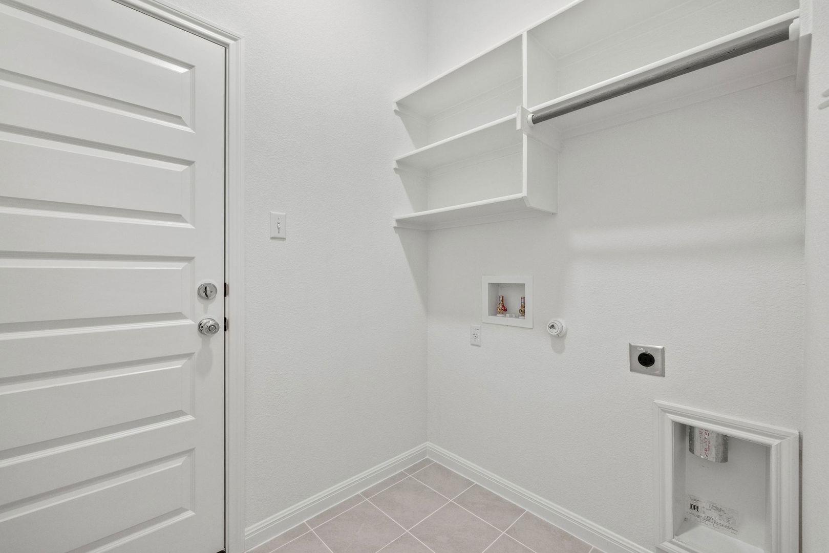 214 Hornet St, Elgin, TX 78621