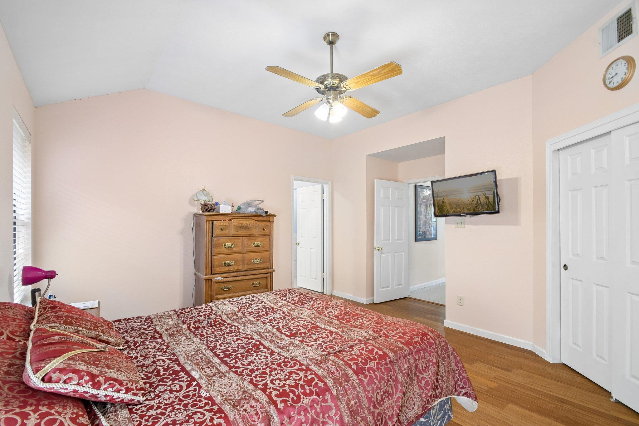1801 Twisted Oak Dr, Leander, TX 78641