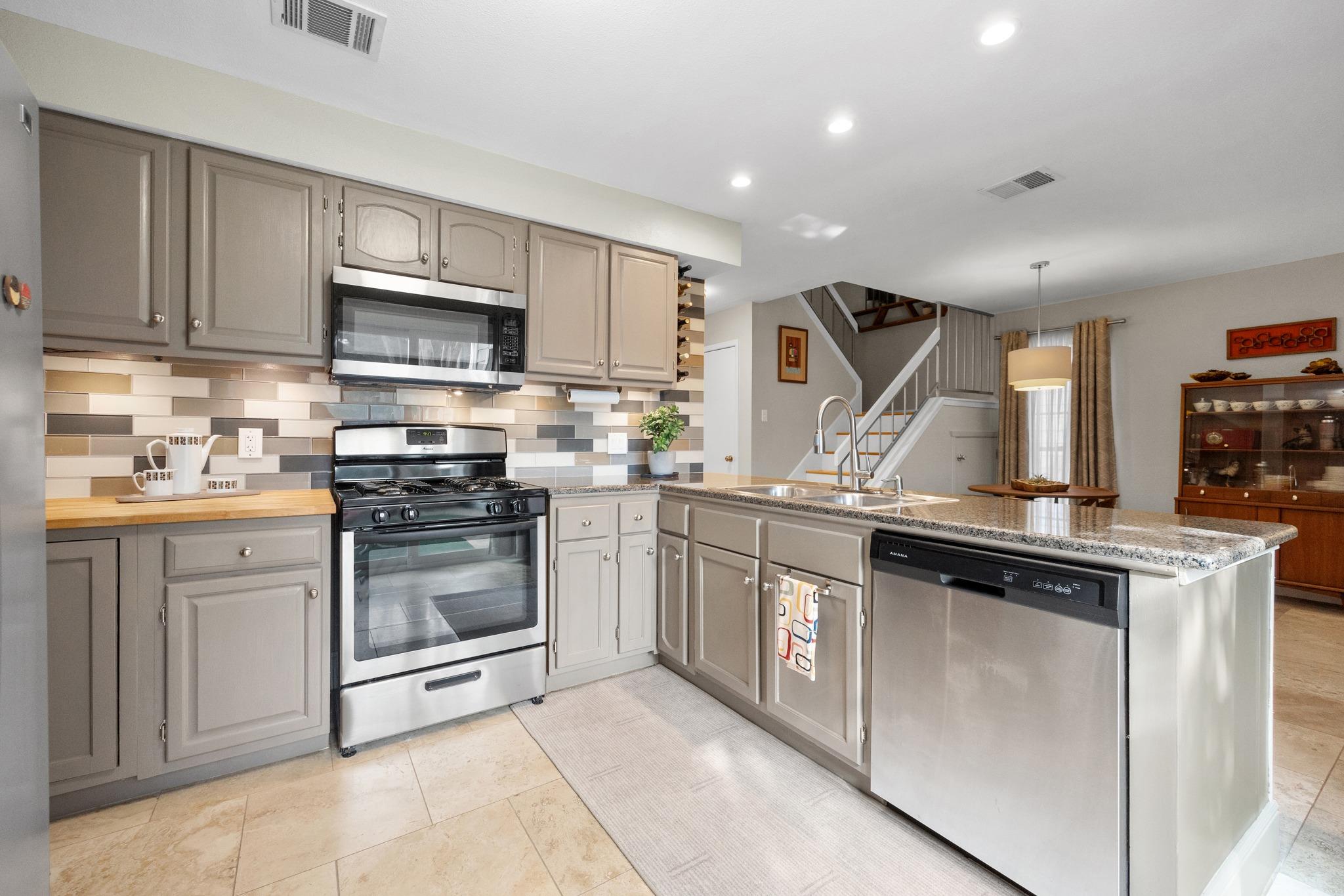 8330 Fathom Cir # 701, Austin, TX 78750