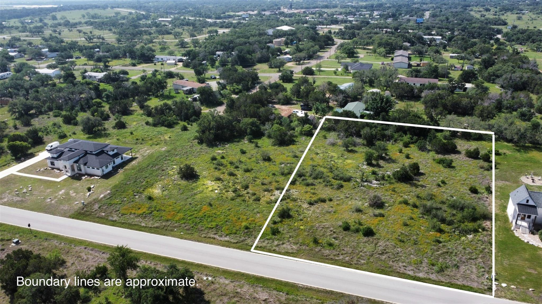 237 Spicewood Trails Dr, Spicewood, TX 78669