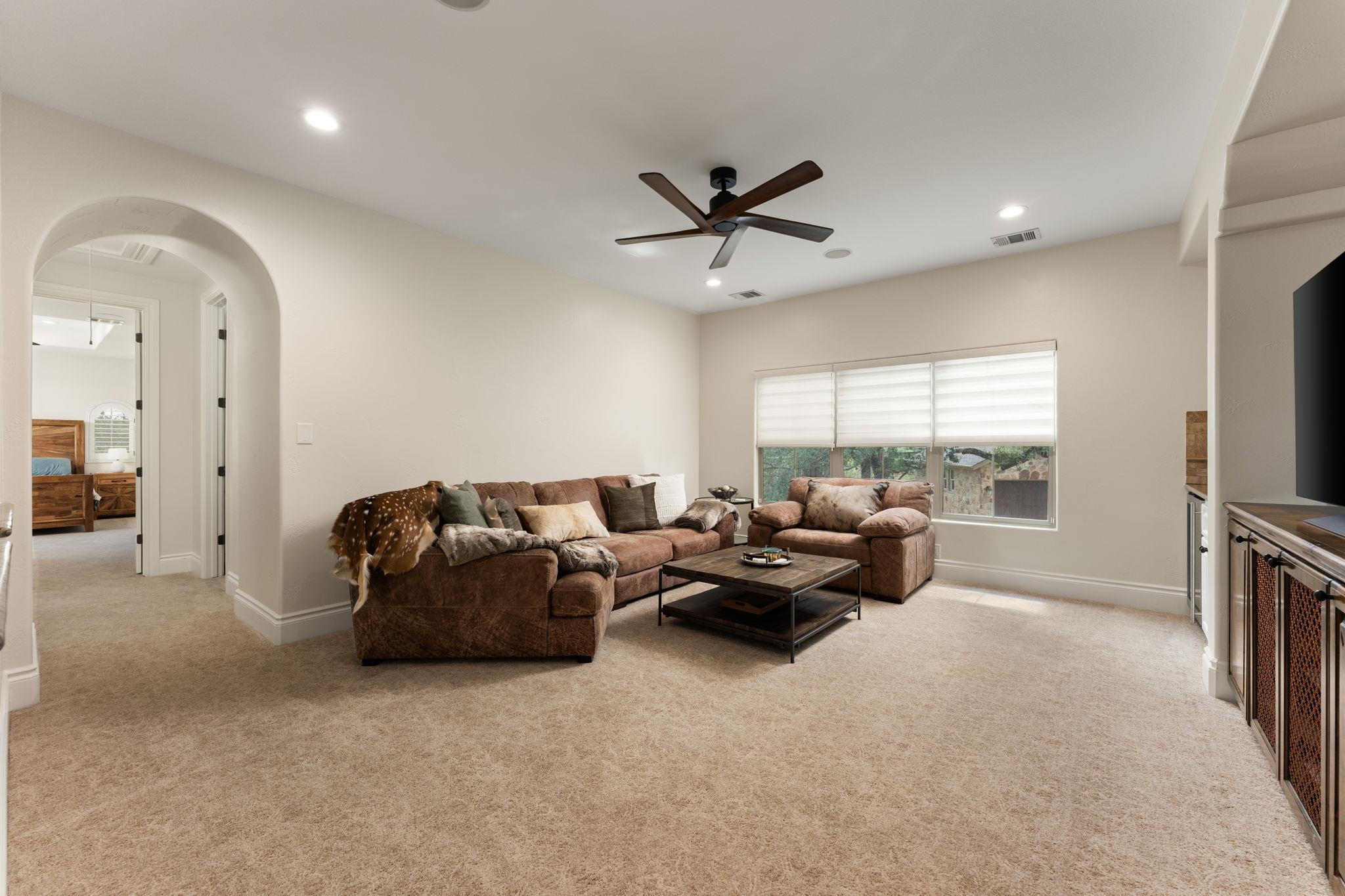 7220 Oak Shores Dr, Austin, TX 78730