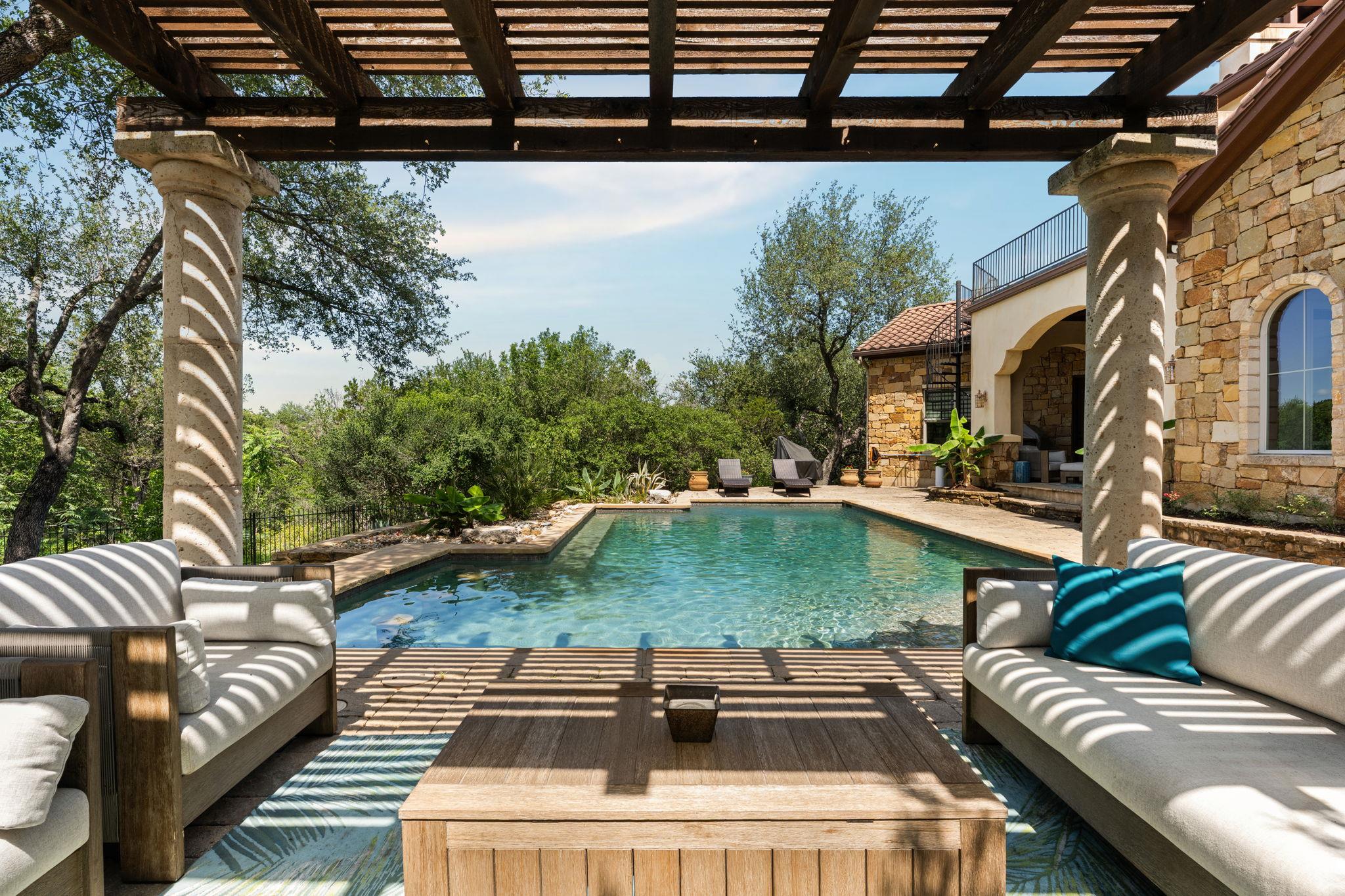 7220 Oak Shores Dr, Austin, TX 78730