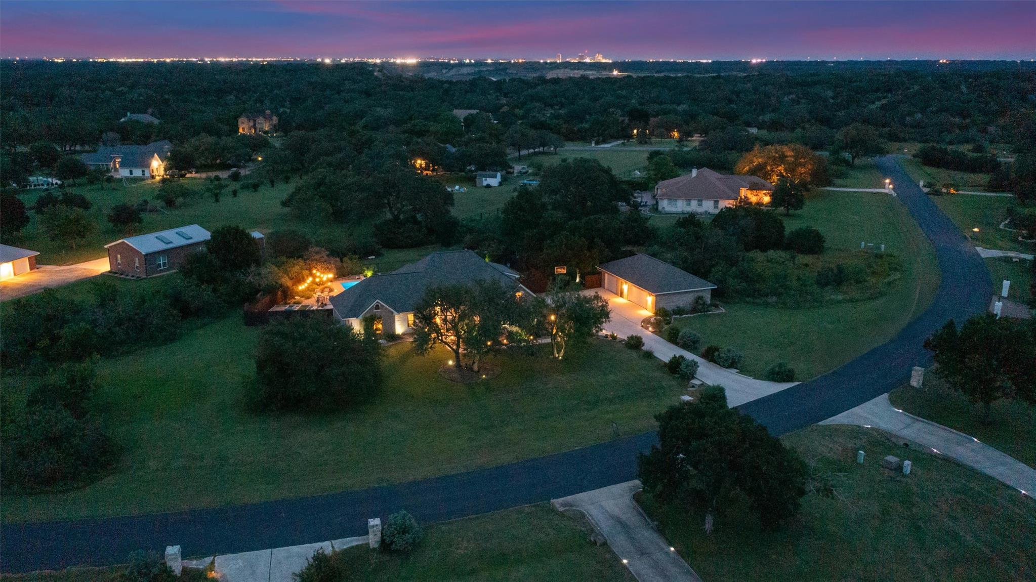 341 Richards Dr, Buda, TX 78610