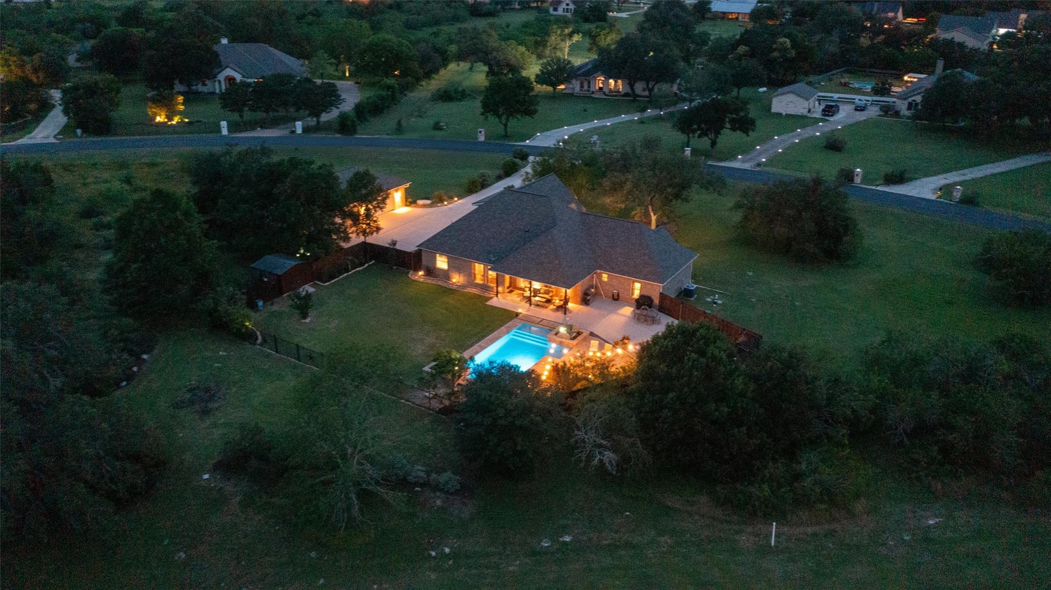 341 Richards Dr, Buda, TX 78610