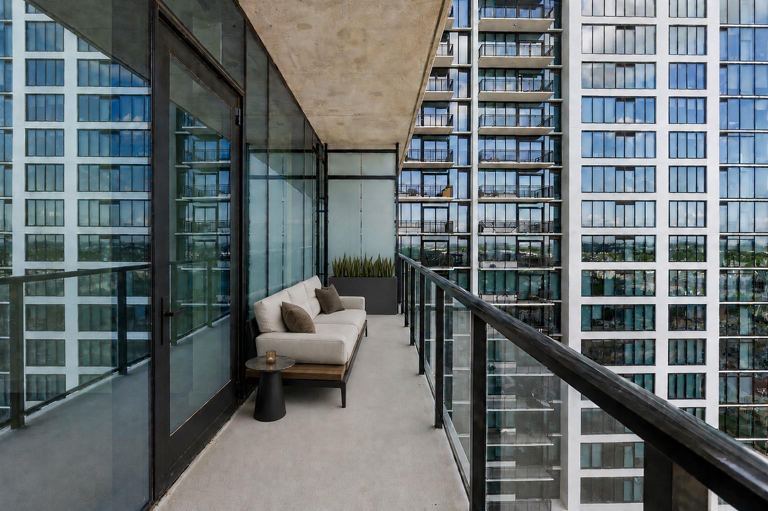 610 Davis St # 2110, Austin, TX 78701