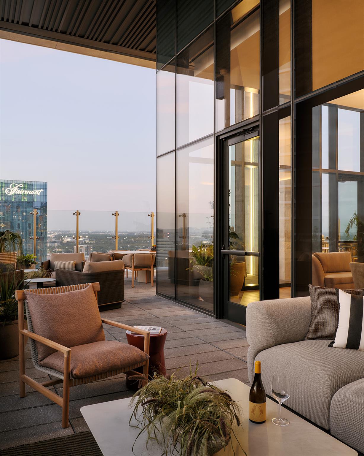 610 Davis St # 2110, Austin, TX 78701