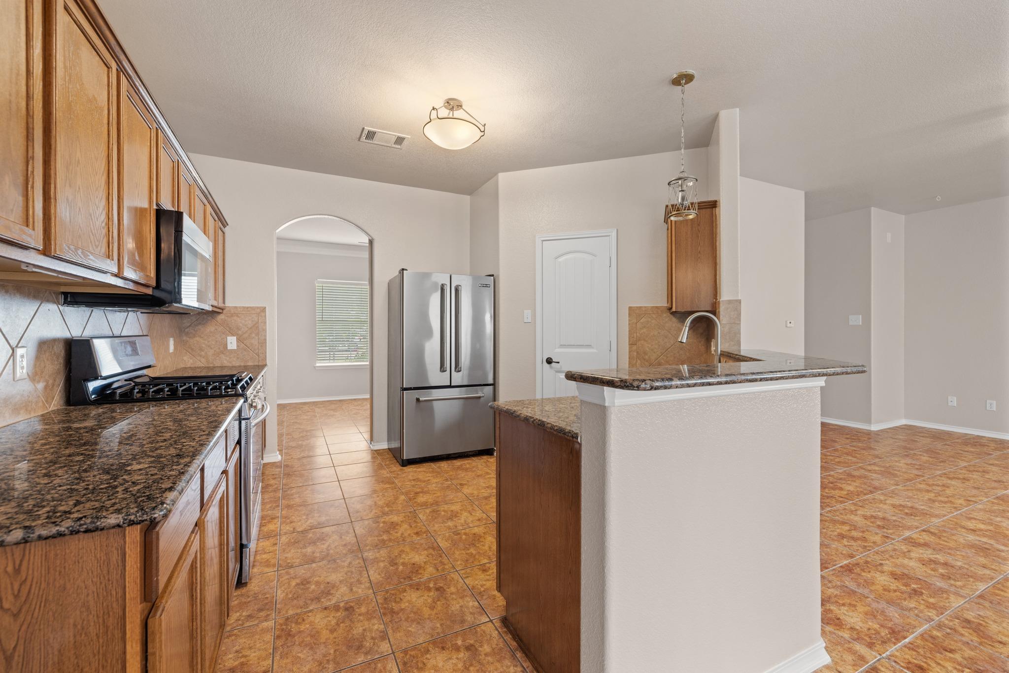 403 Red Hawk Dr, Leander, TX 78641