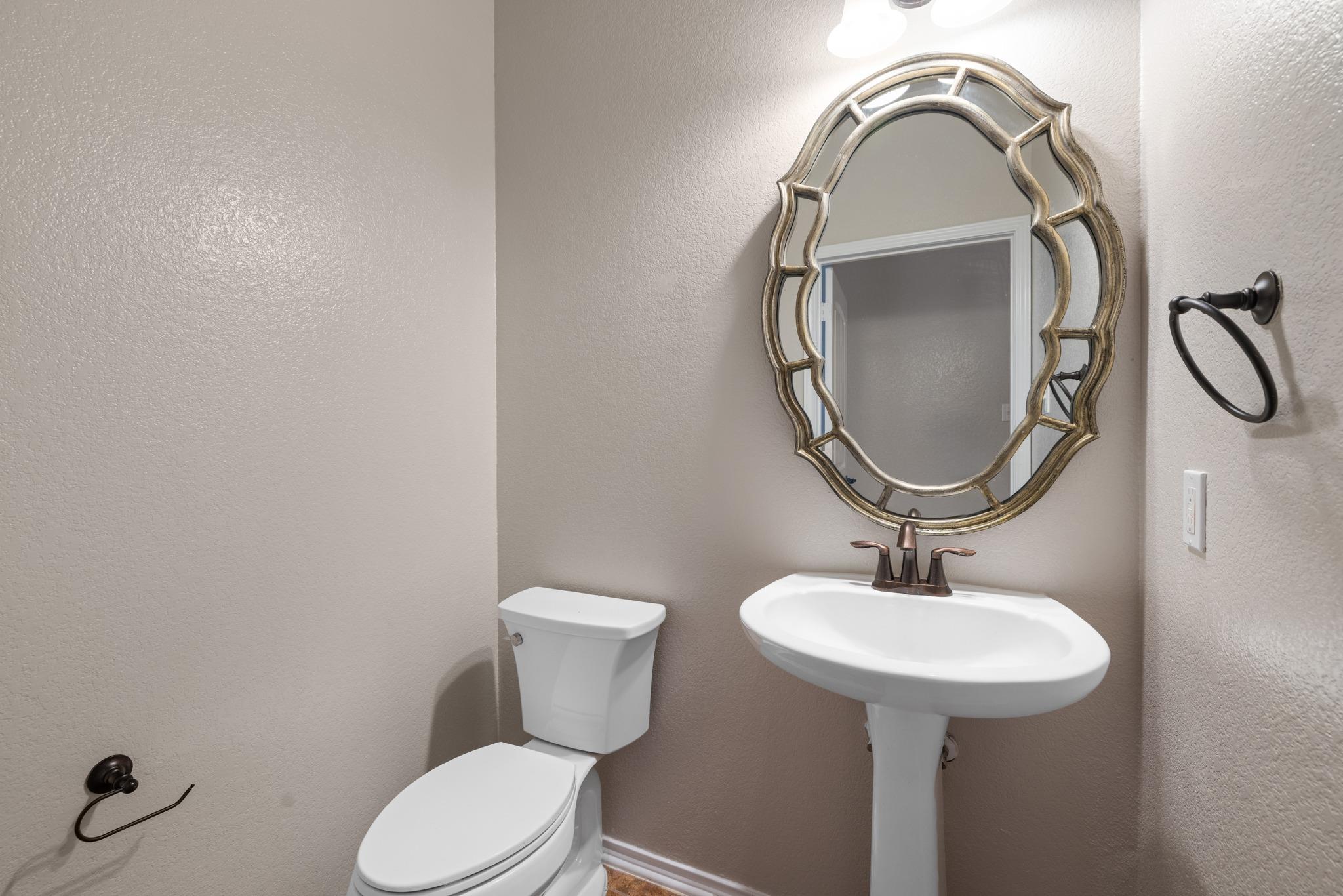 403 Red Hawk Dr, Leander, TX 78641