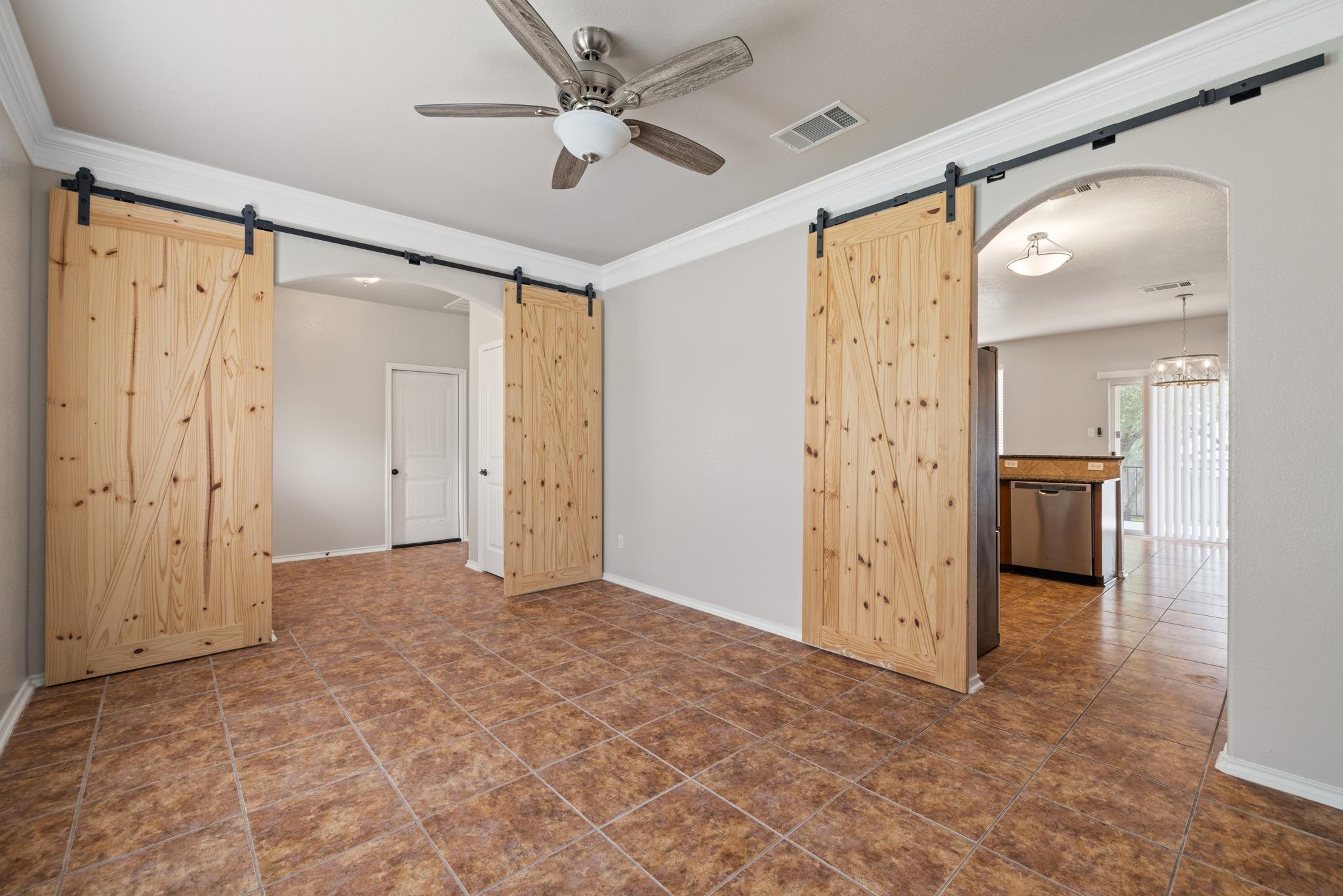 403 Red Hawk Dr, Leander, TX 78641