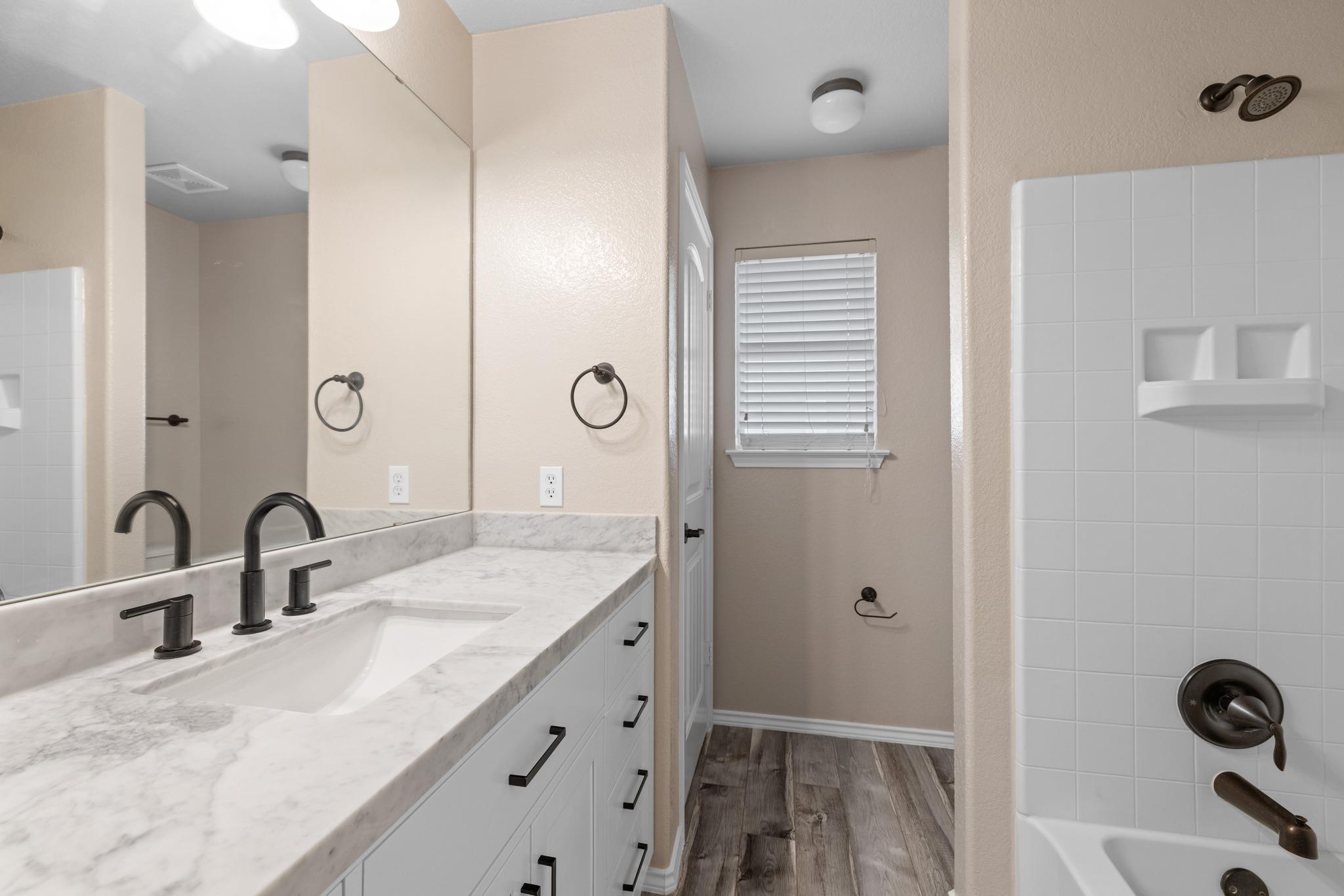 403 Red Hawk Dr, Leander, TX 78641