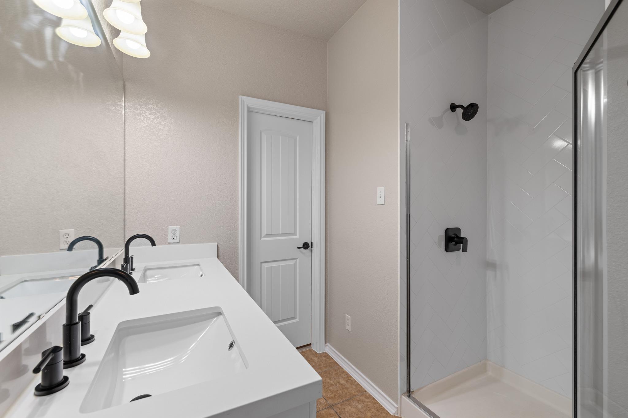 403 Red Hawk Dr, Leander, TX 78641