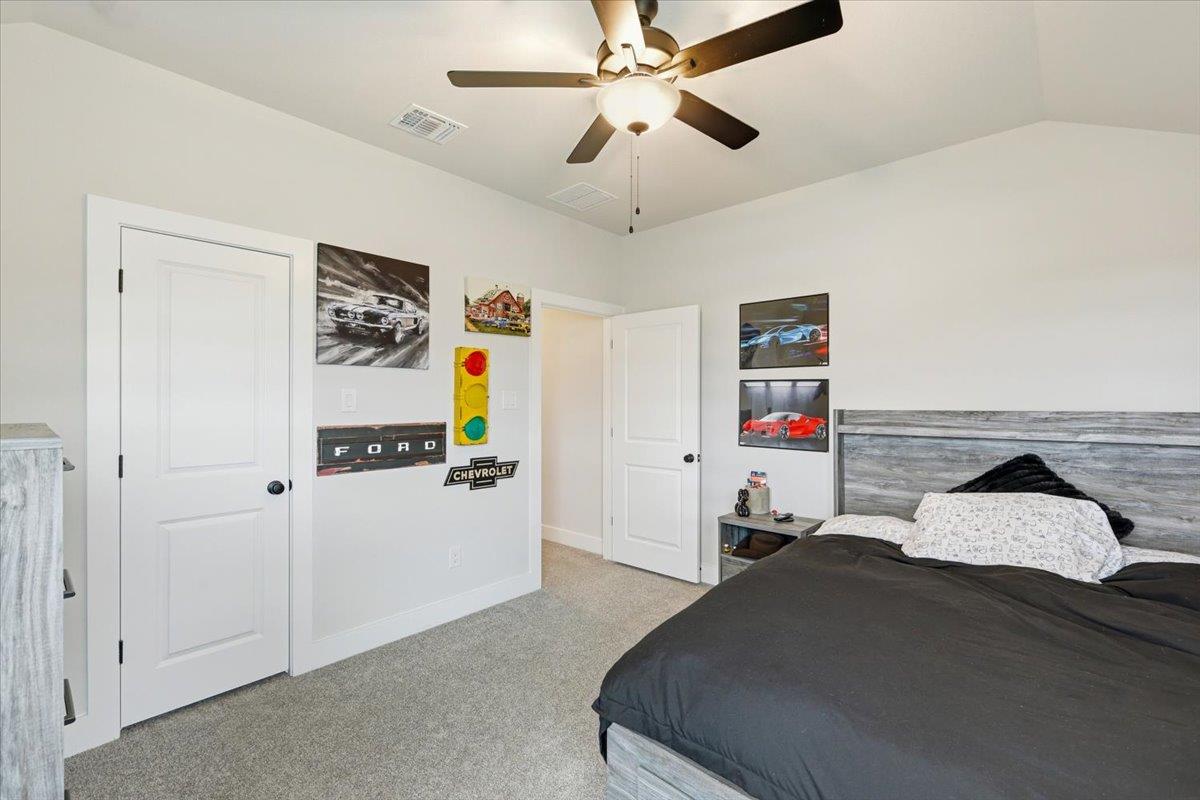 117 Peacevine Ln, Liberty Hill, TX 78642
