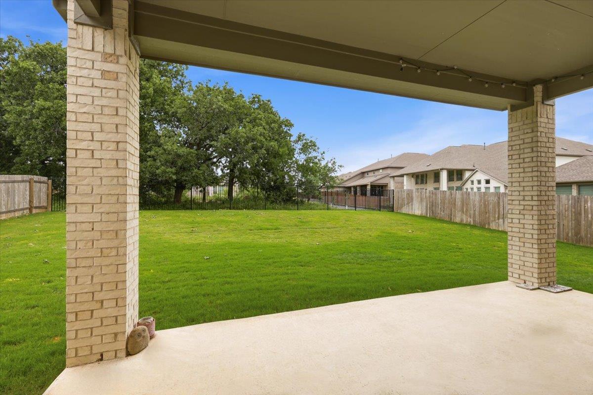 117 Peacevine Ln, Liberty Hill, TX 78642