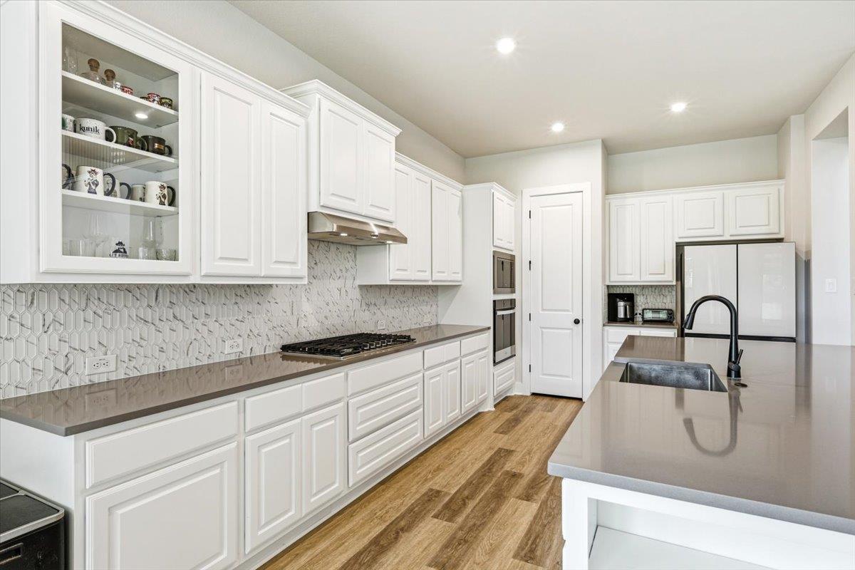 117 Peacevine Ln, Liberty Hill, TX 78642